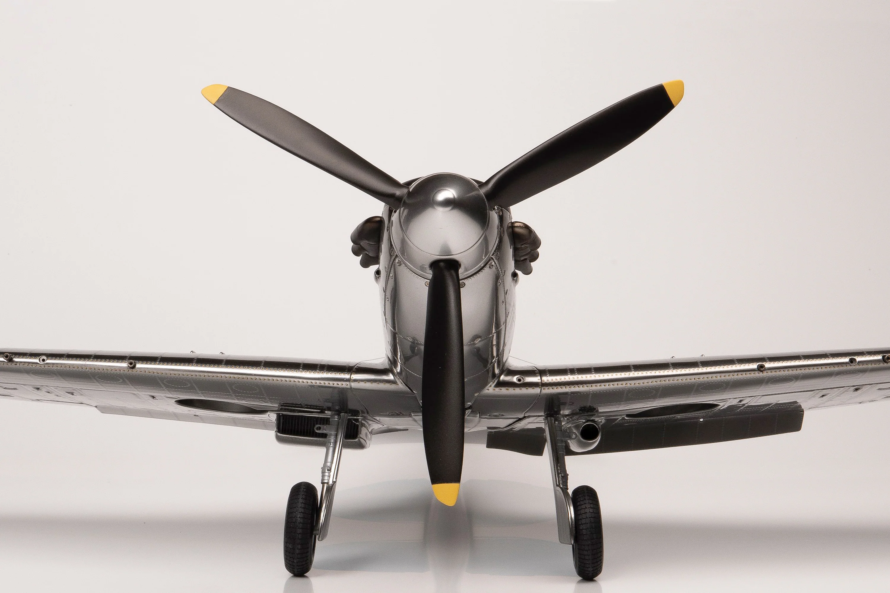 1940 Mk 1a Spitfire - Bare Aluminium Finish - Image 14