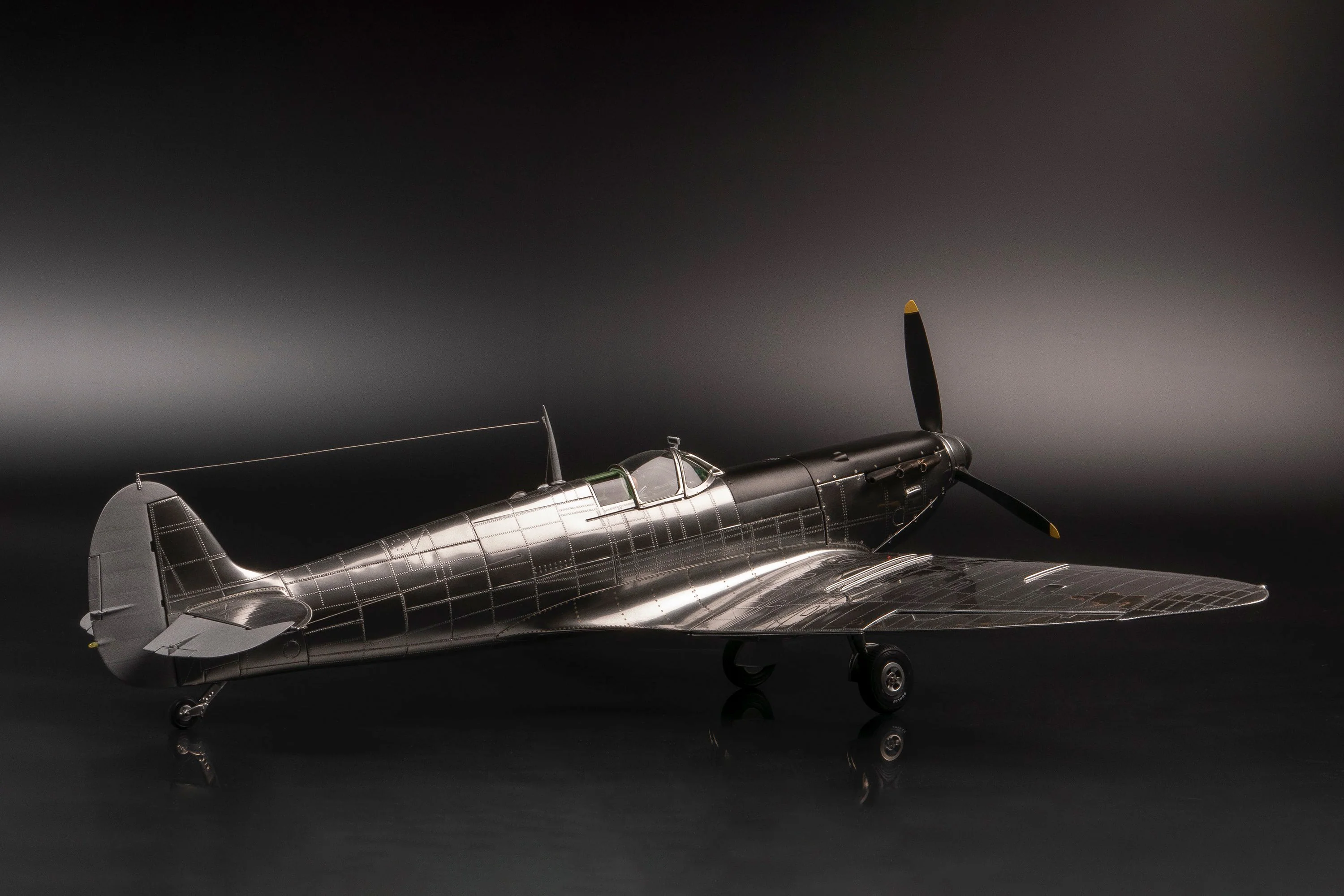 1940 Mk 1a Spitfire - Bare Aluminium Finish - Image 8