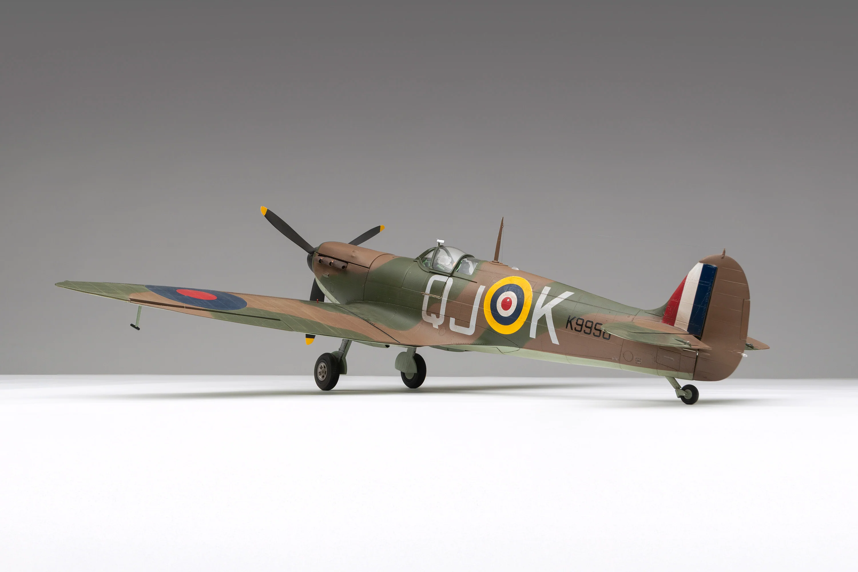 1940 Mk 1a Spitfire - 'QJ-K' Liveried - Image 21