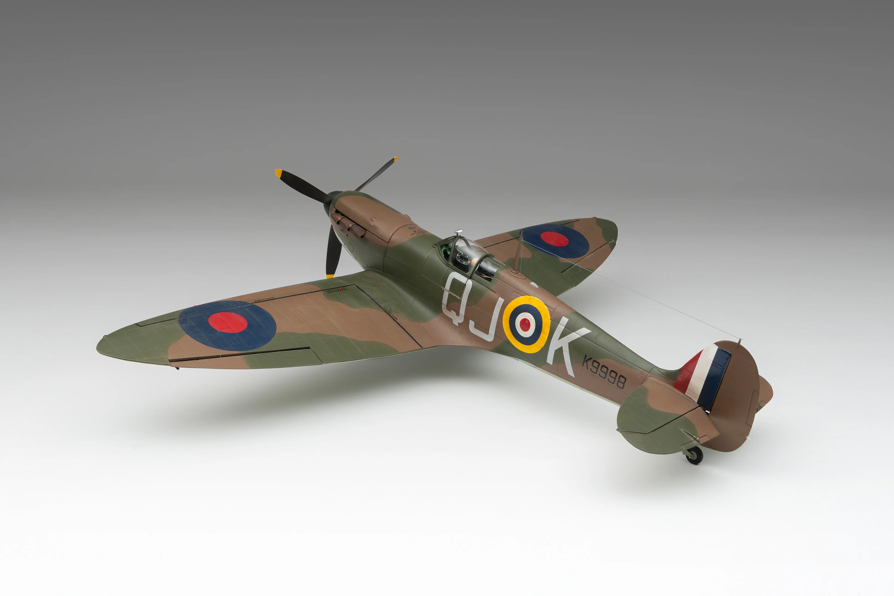 1940 Mk 1a Spitfire - 'QJ-K' Liveried - Image 22