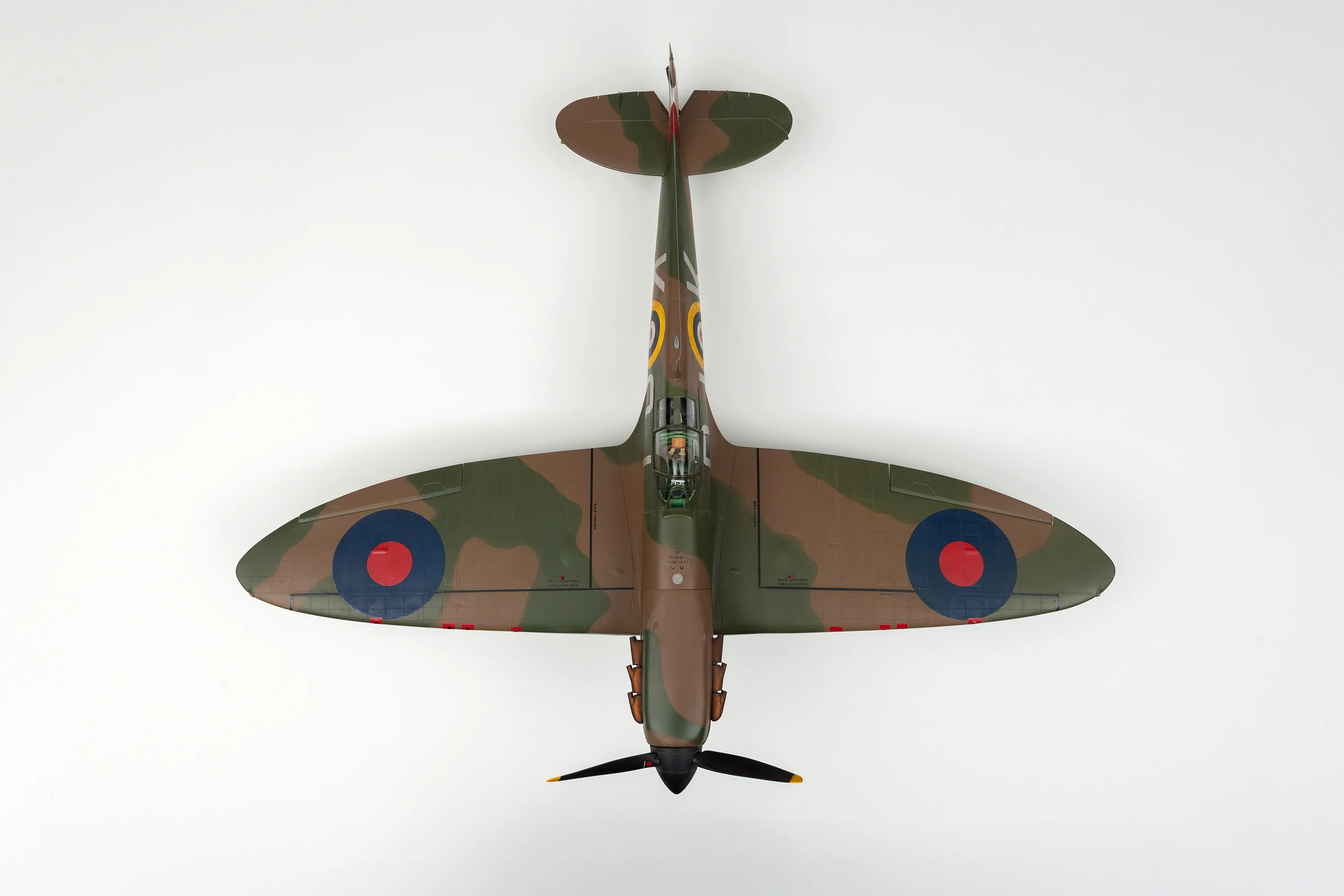 1940 Mk 1a Spitfire - 'QJ-K' Liveried - Image 27