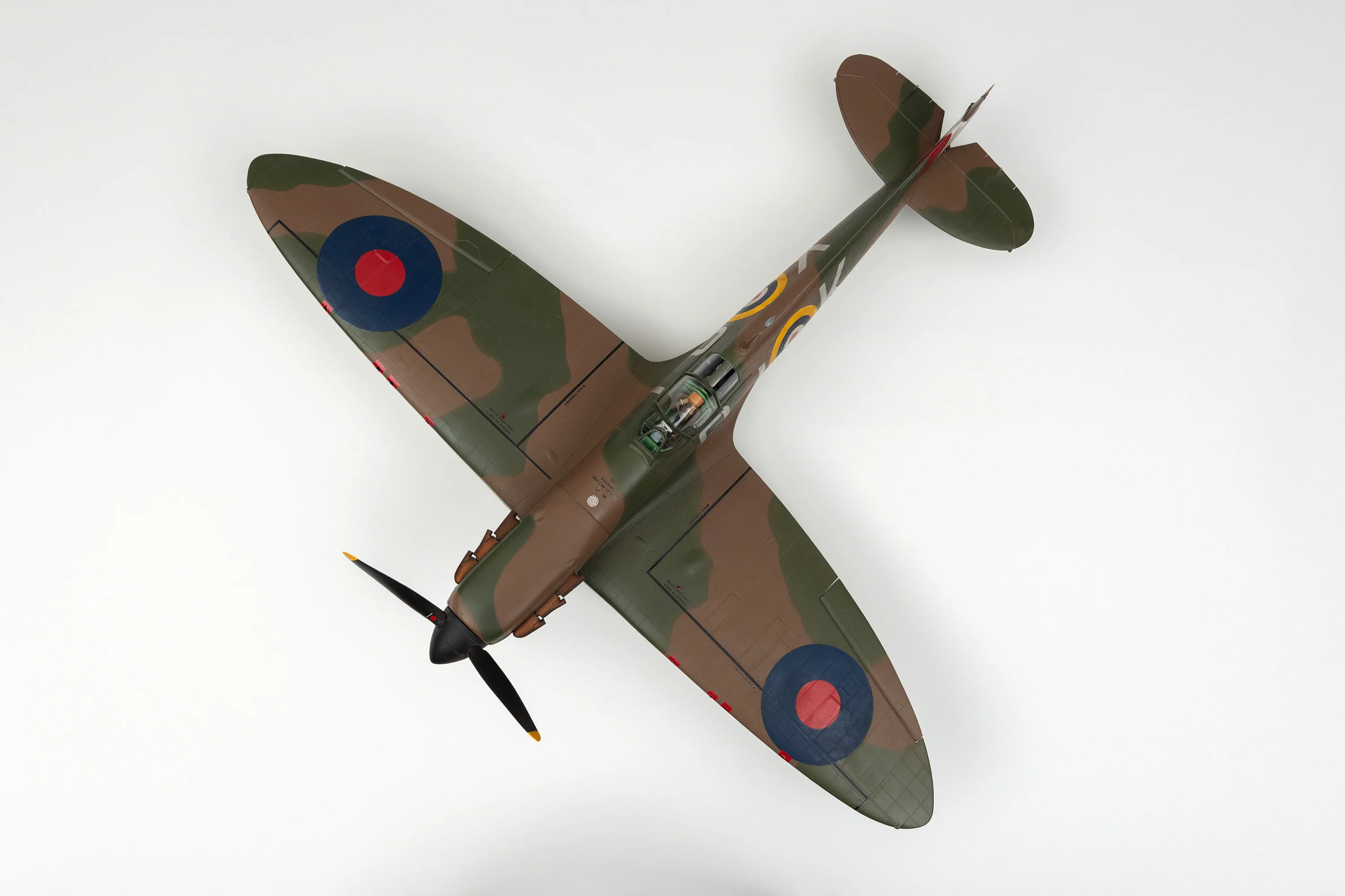 1940 Mk 1a Spitfire - 'QJ-K' Liveried - Image 9