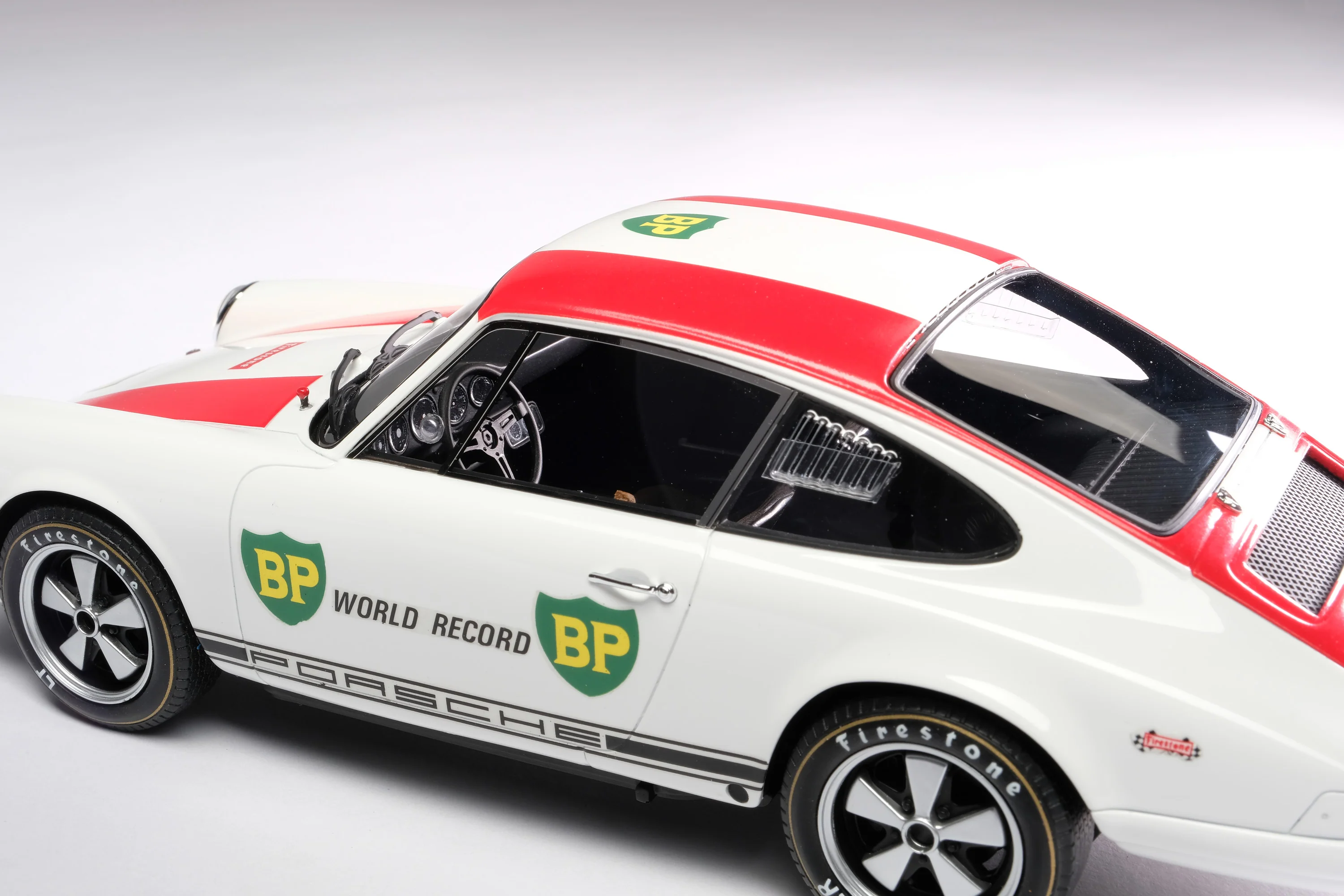 Porsche 911 R - 1967 BP World Record - Image 10