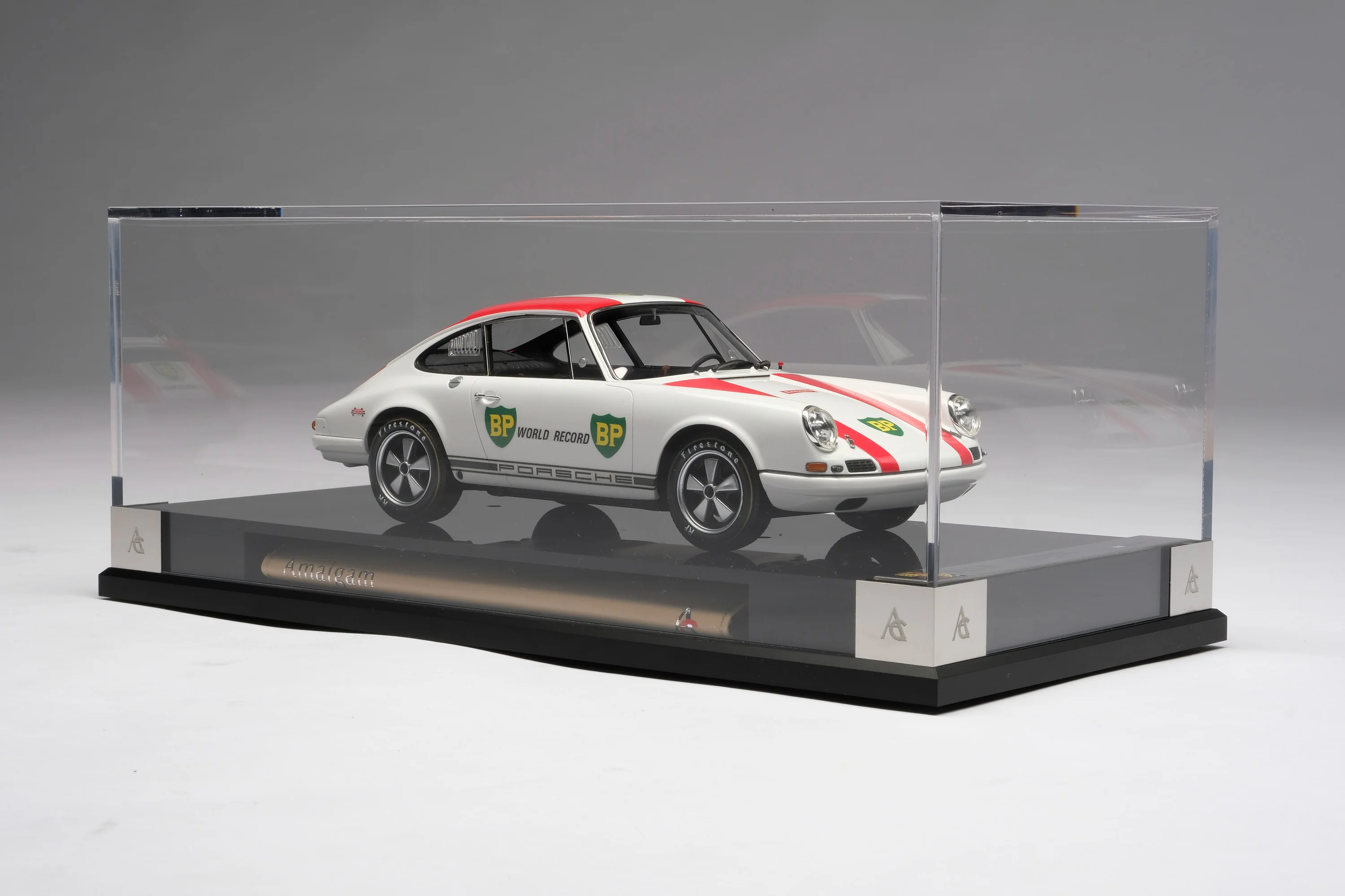 Porsche 911 R - 1967 BP World Record - Image 12