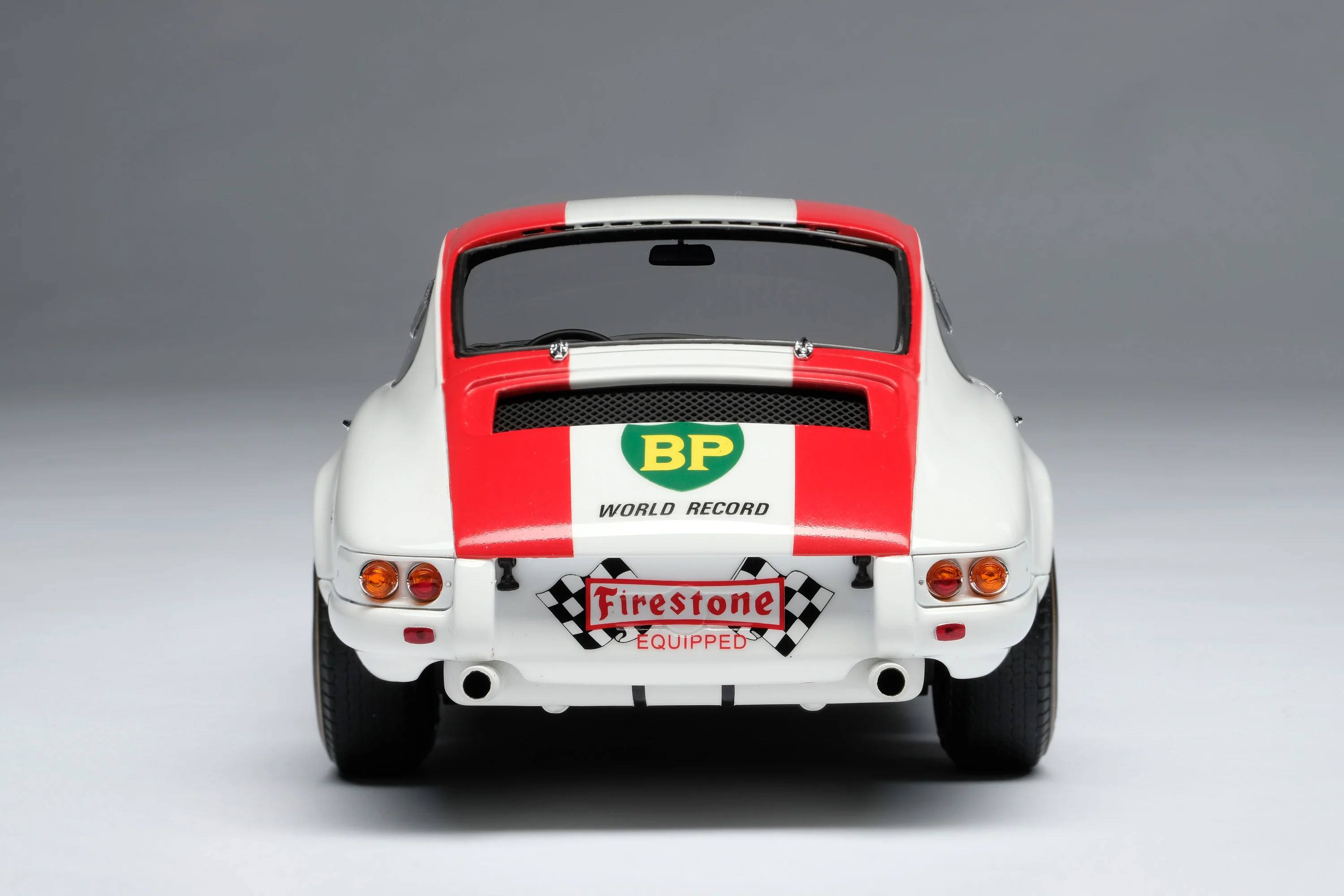 Porsche 911 R - 1967 BP World Record - Image 7