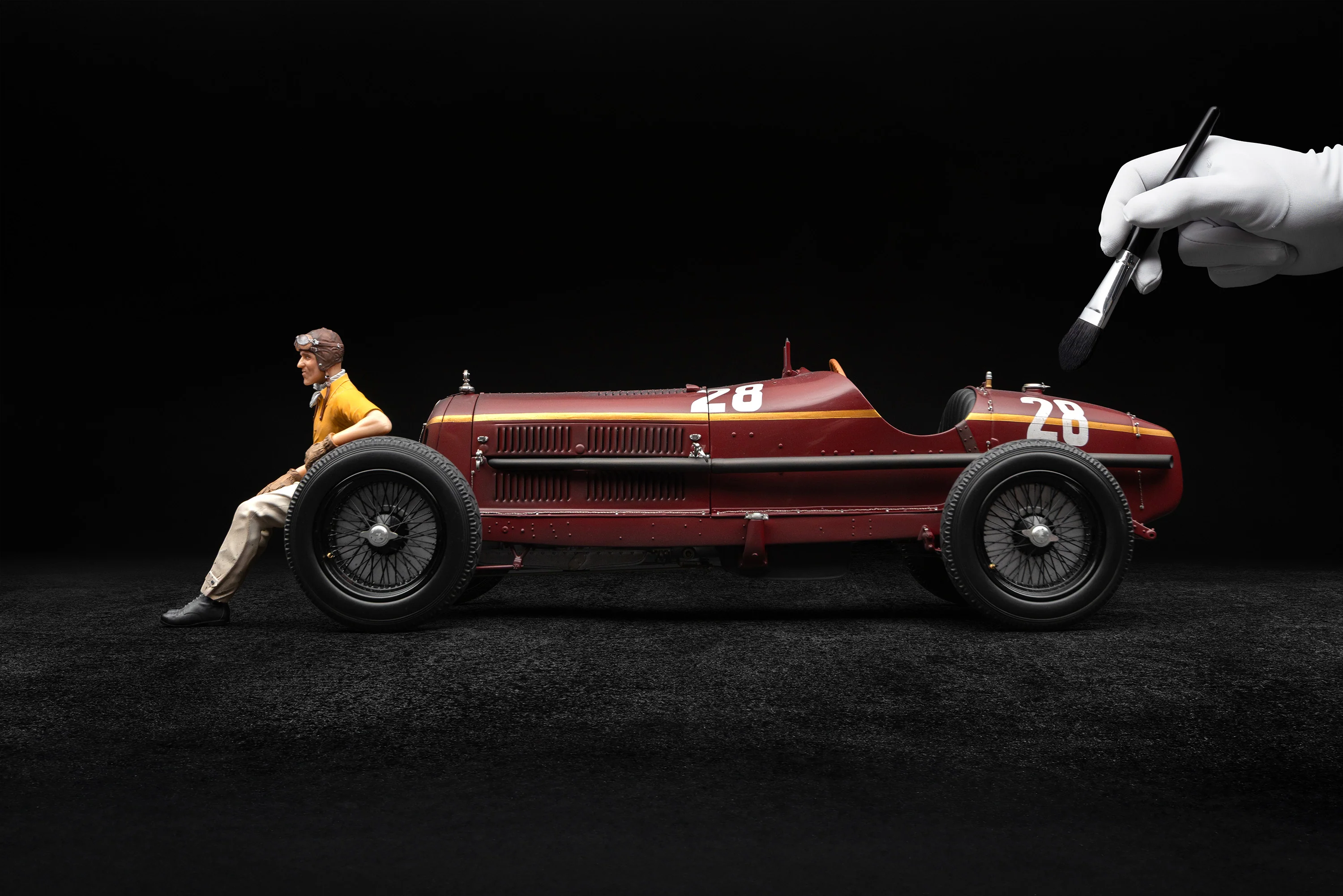 Alfa Romeo 8C 2300 "Monza" - 1932 Monaco Grand Prix Winner - Tazio Nuvolari Figure Edition - Image 3