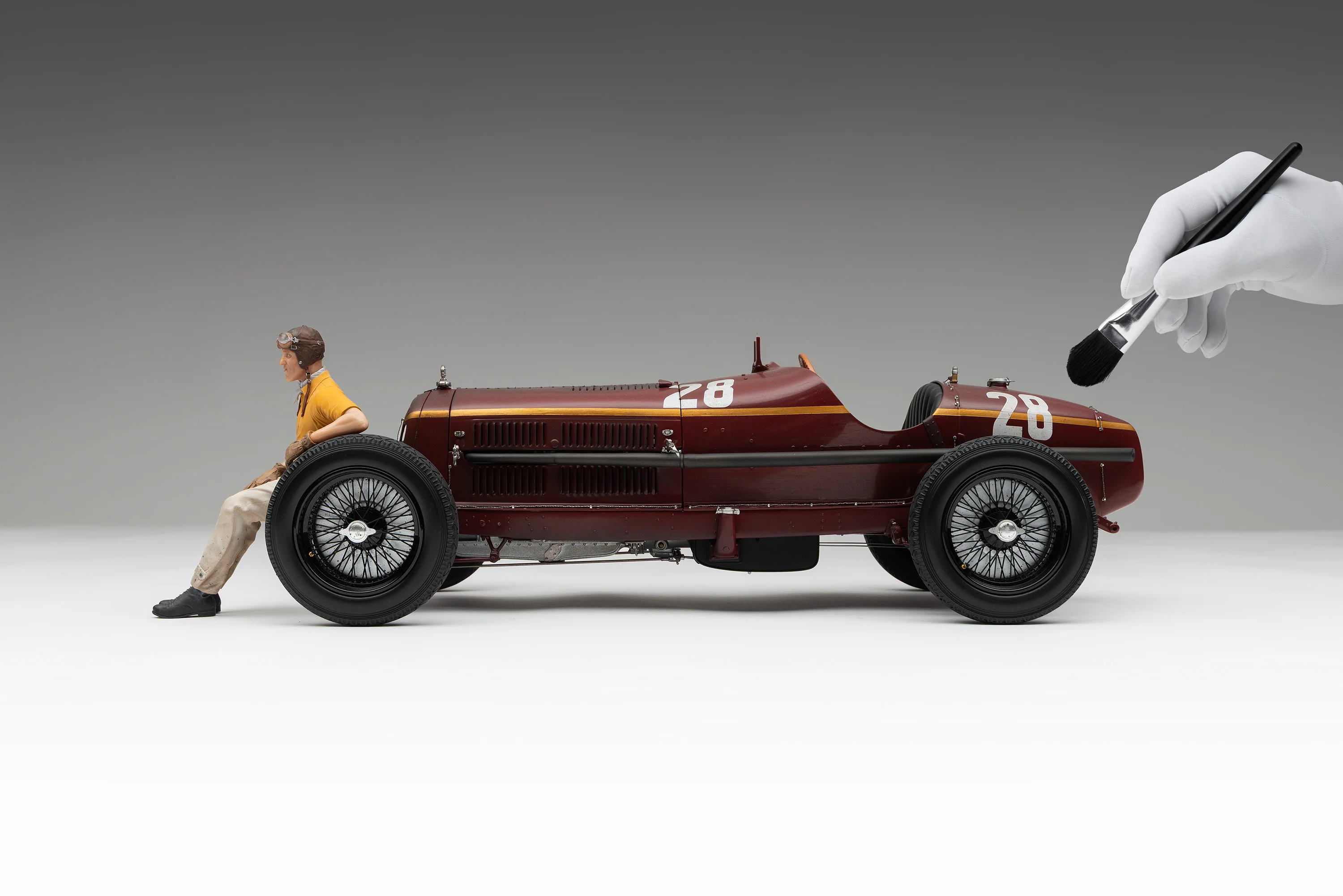 Alfa Romeo 8C 2300 "Monza" - 1932 Monaco Grand Prix Winner - Tazio Nuvolari Figure Edition - Image 4