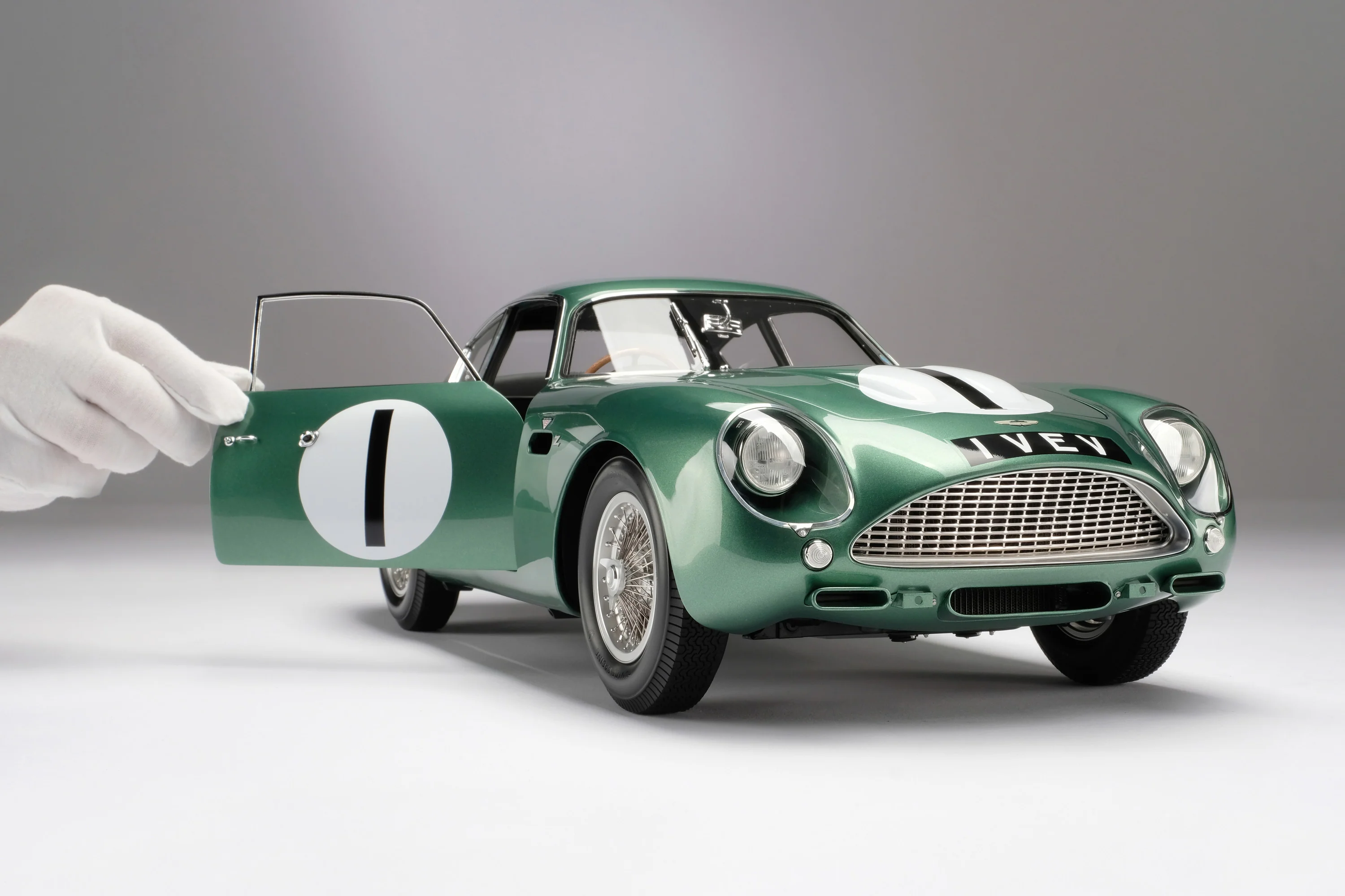 Aston Martin DB4 GT Zagato - 1961 Goodwood TT - Salvadori - Image 7