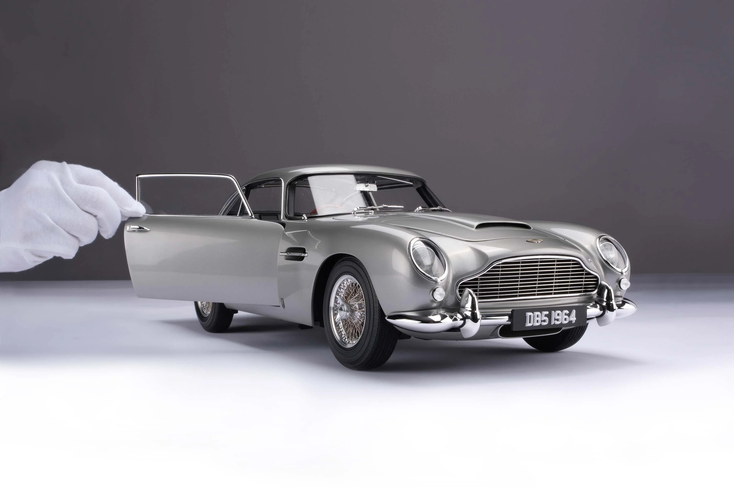 Aston Martin DB5 Vantage (1964) - Image 21