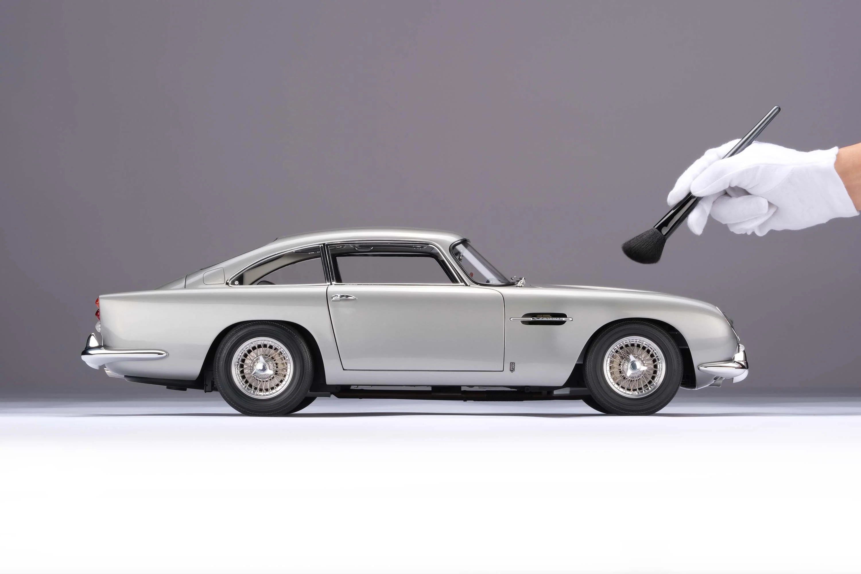 Aston Martin DB5 Vantage (1964) - Image 4