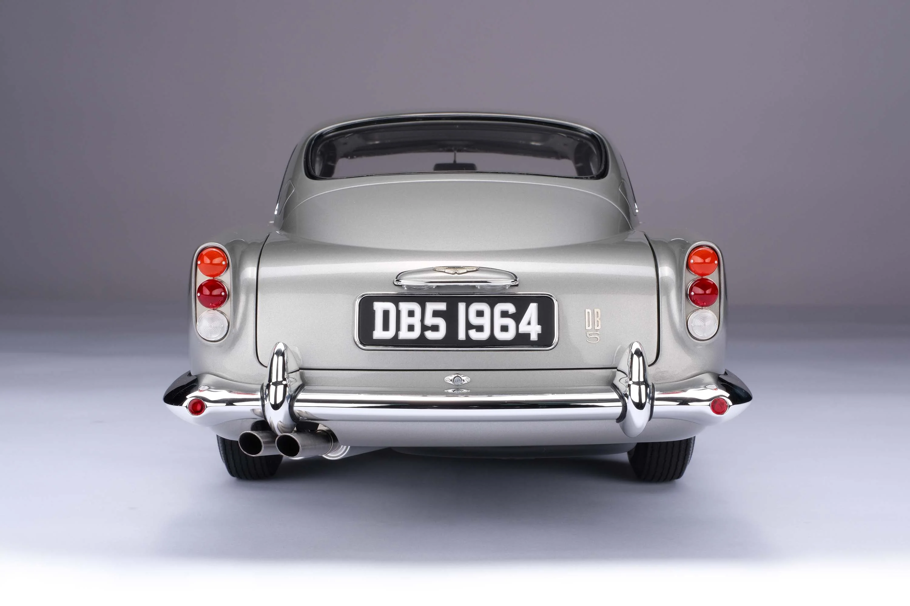 Aston Martin DB5 Vantage (1964) - Image 9