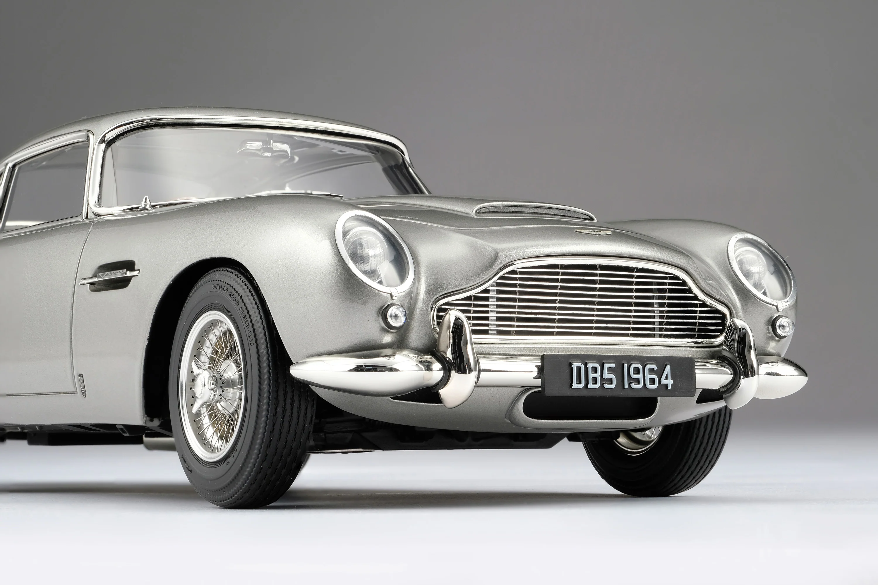 Aston Martin DB5 Vantage - Image 15