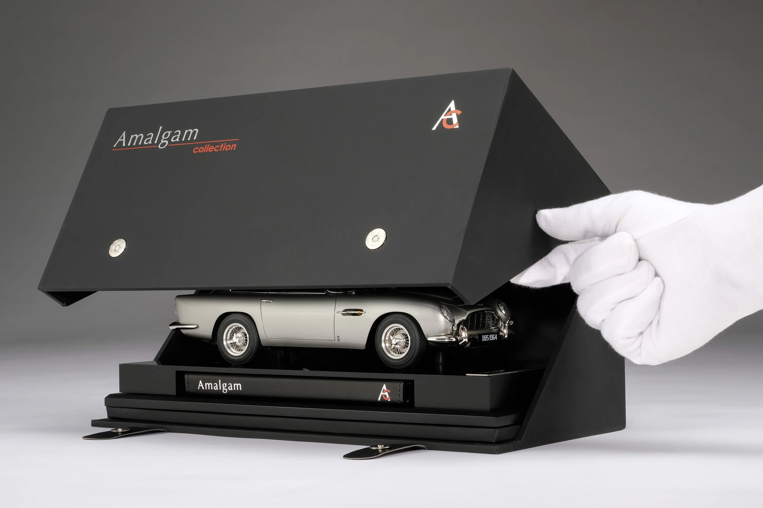 Aston Martin DB5 Vantage - Image 16
