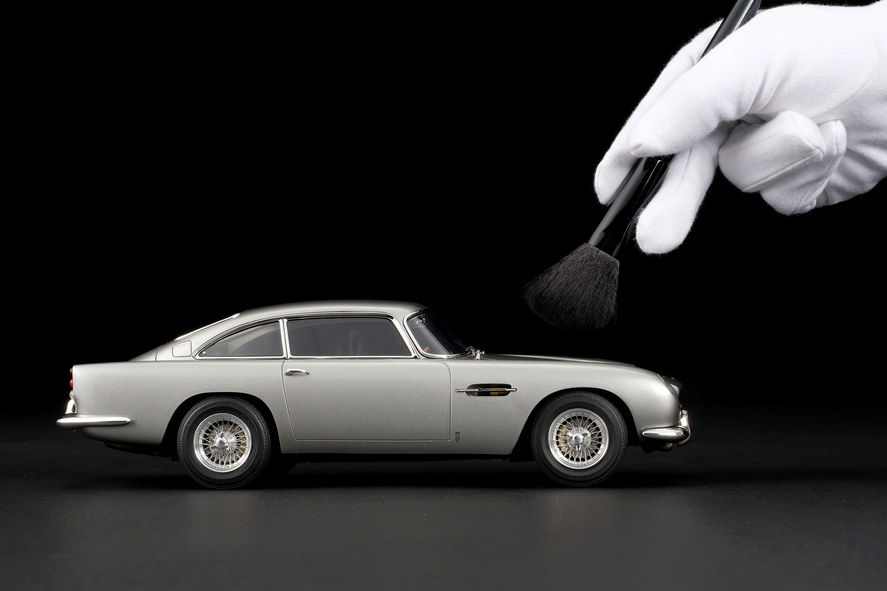 Aston Martin DB5 Vantage - Image 3