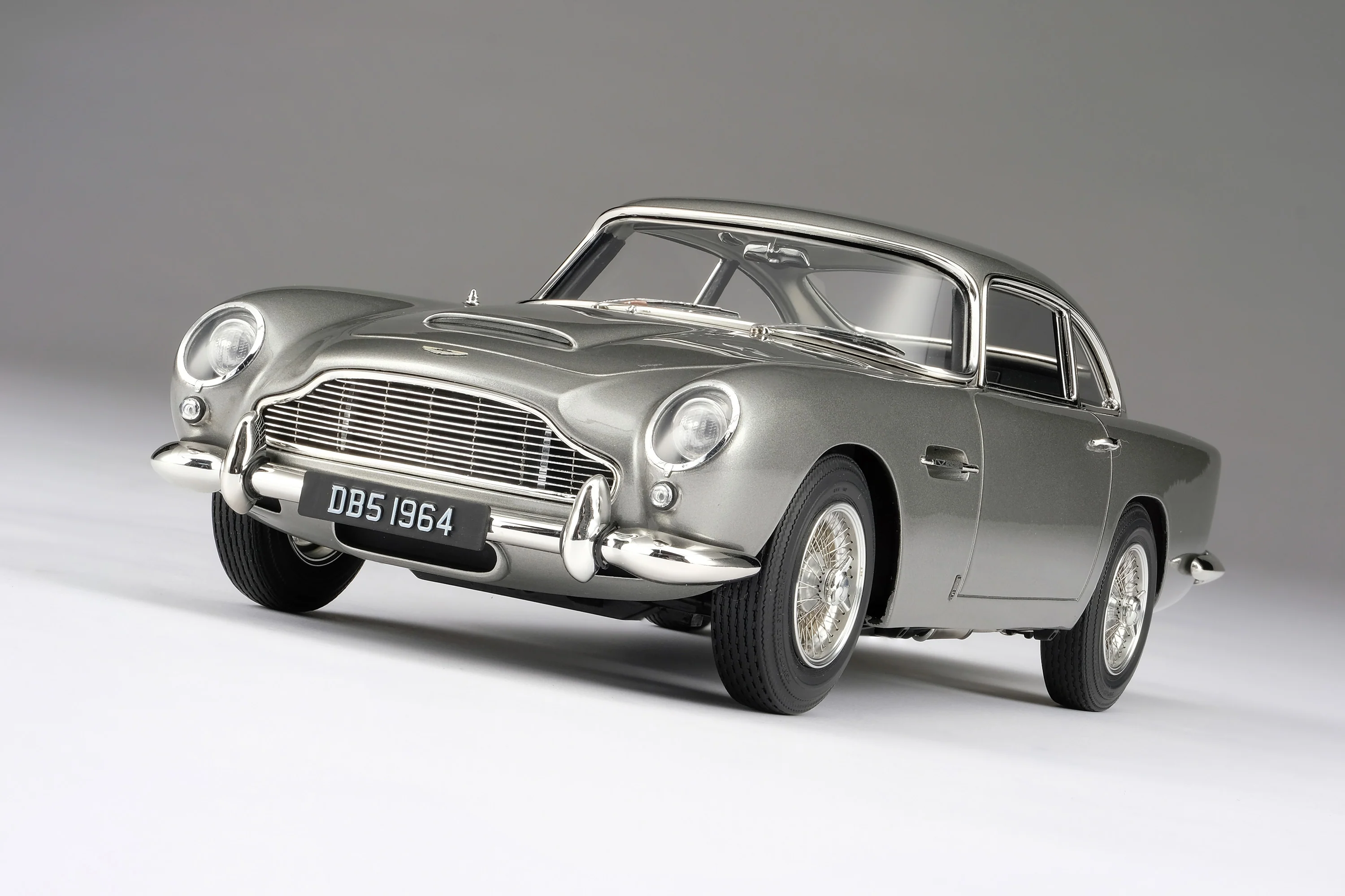 Aston Martin DB5 Vantage - Image 5