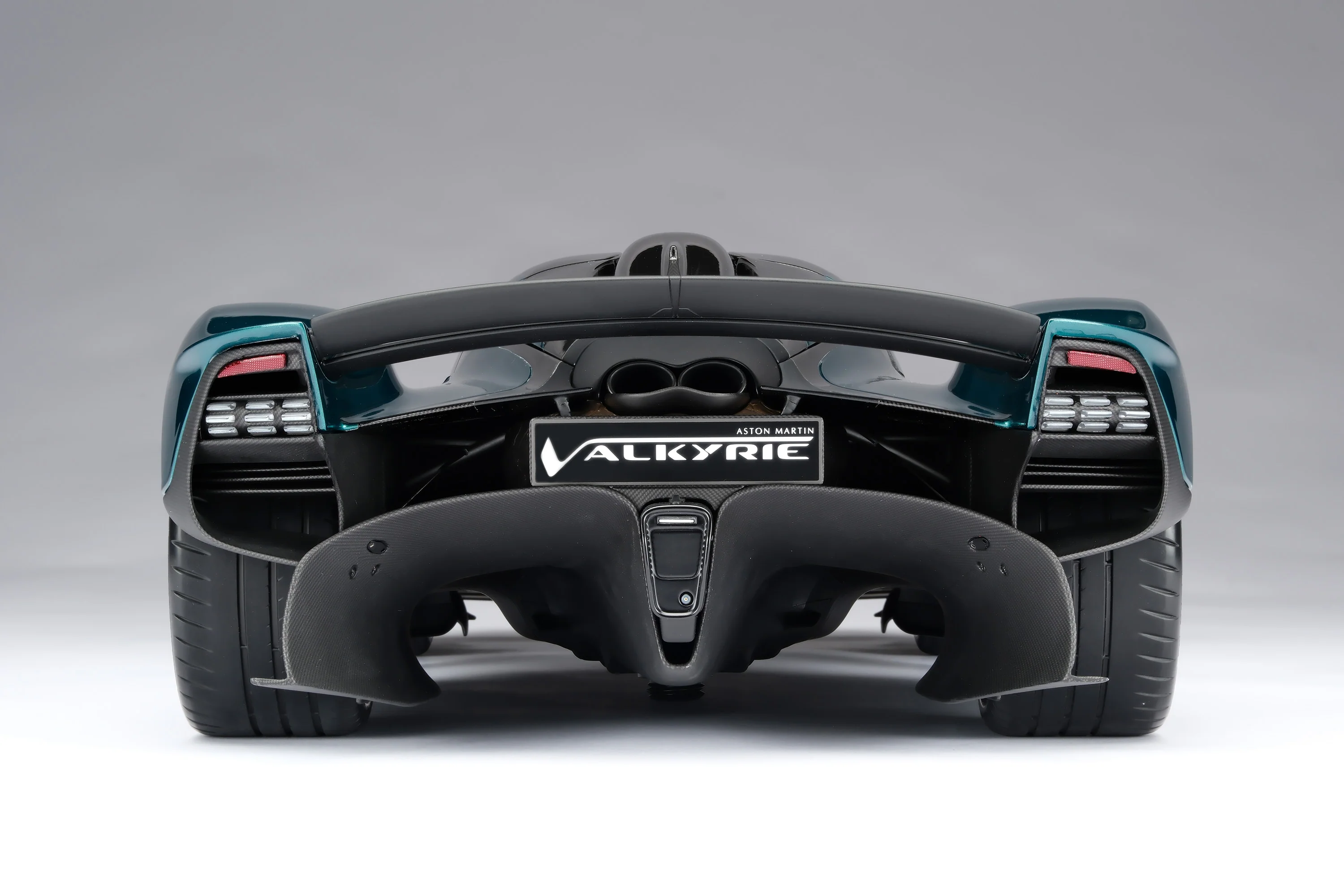 Aston Martin Valkyrie (2021) - Image 11