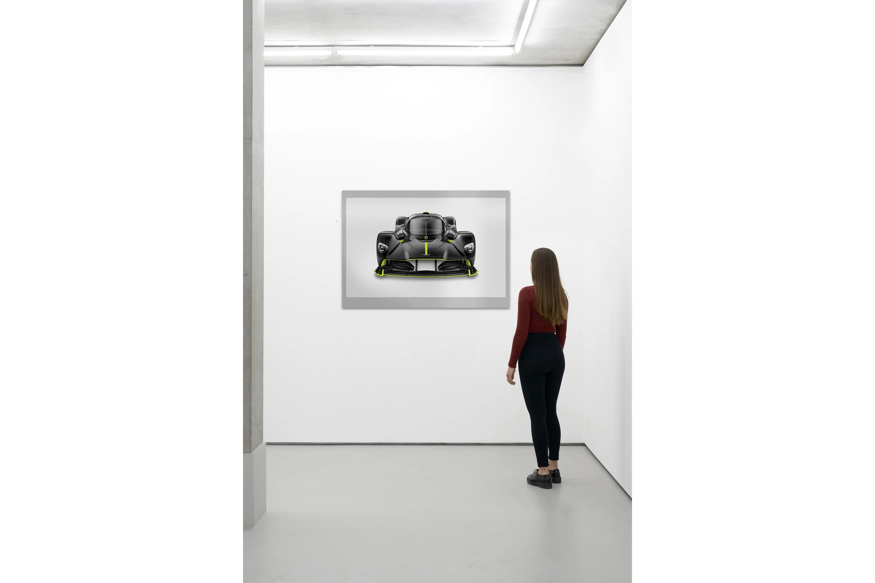 Aston Martin Valkyrie - 150cm Half Tone Flat Bed Print - Front View - Image 4