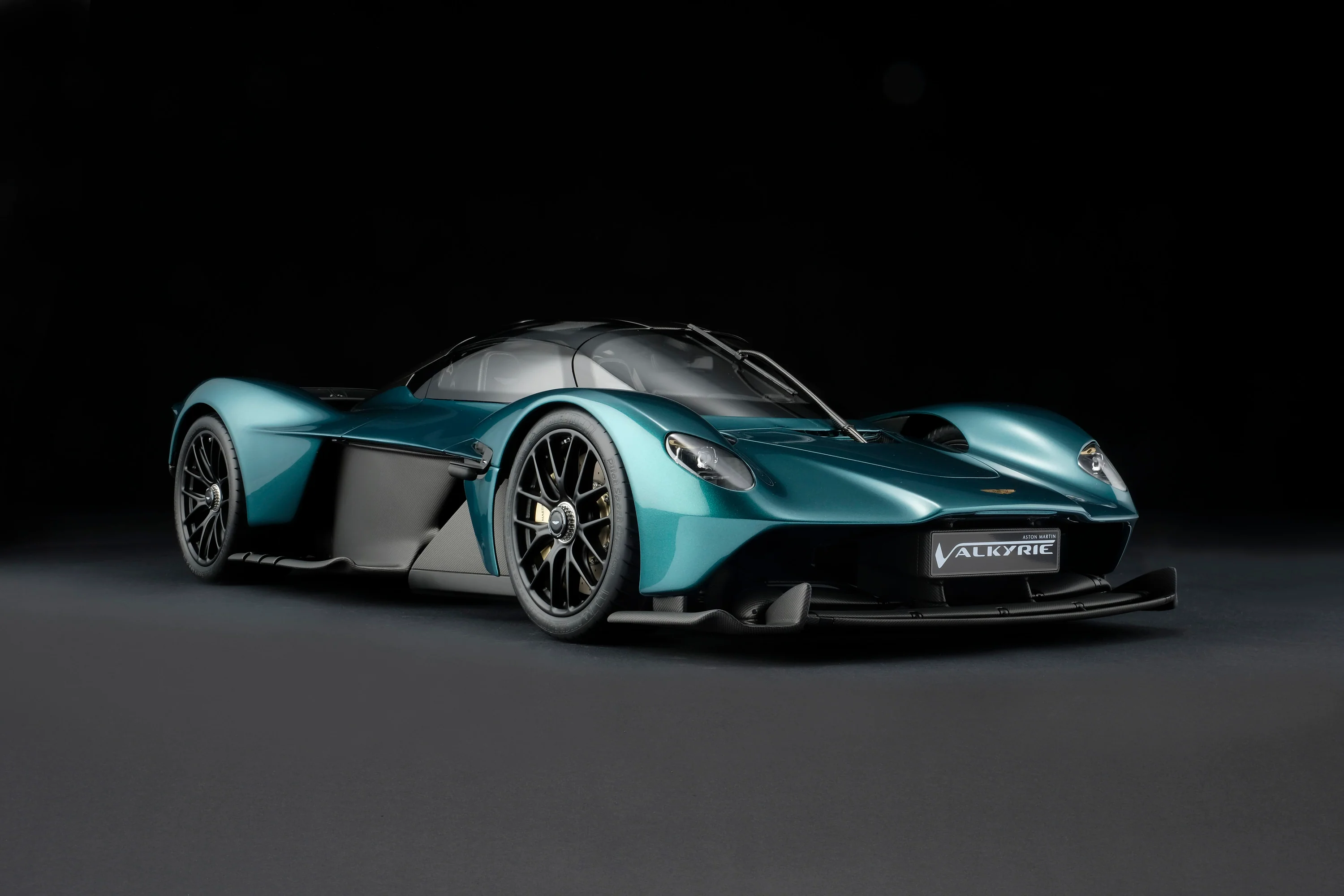 Aston Martin Valkyrie Spider (2023)