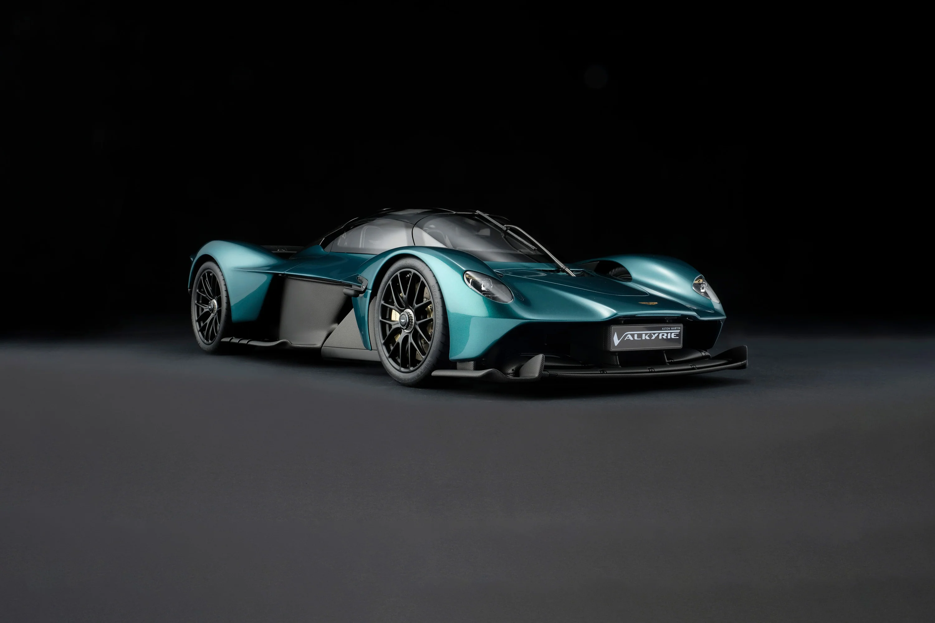 Aston Martin Valkyrie Spider (2023) - Image 2