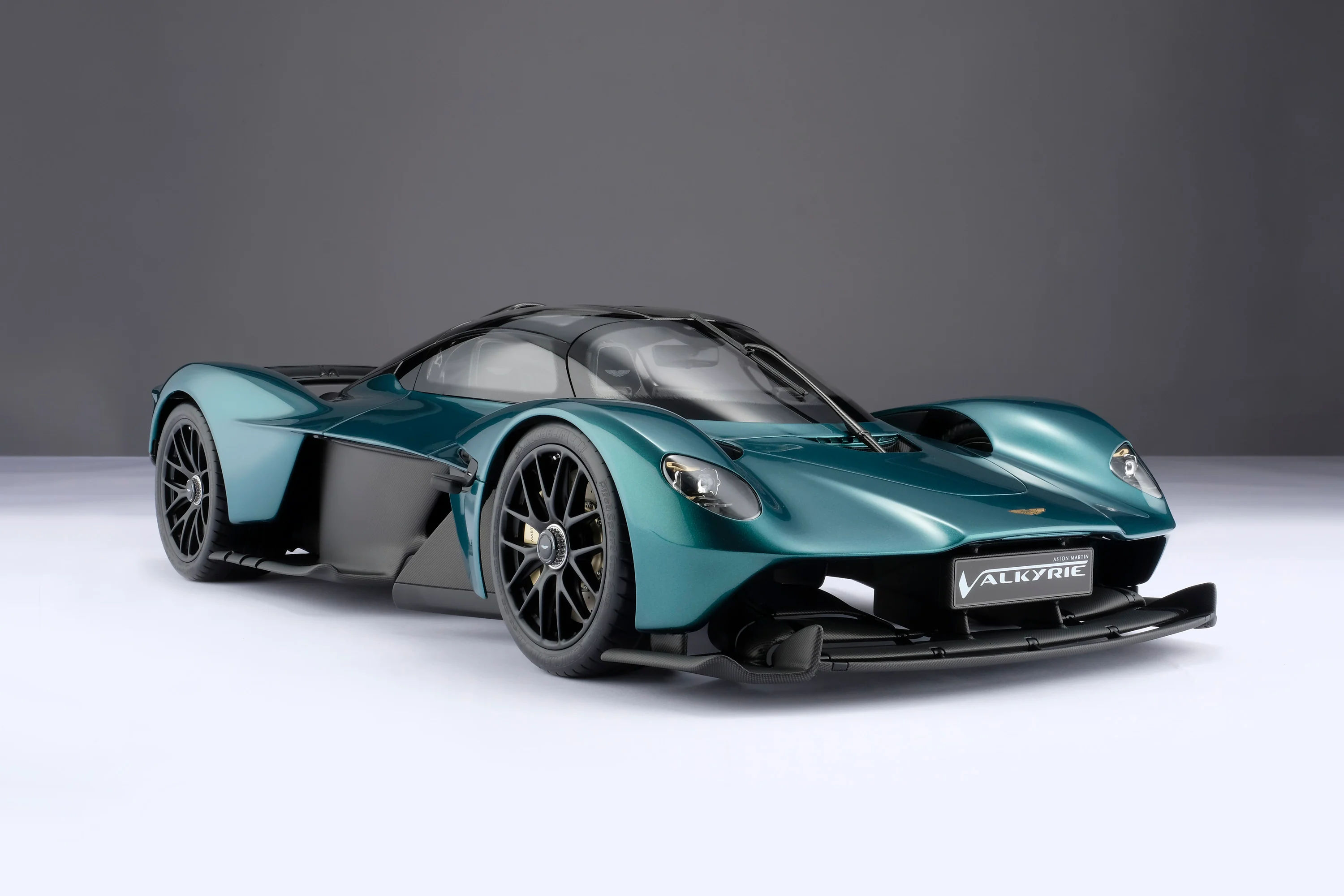 Aston Martin Valkyrie Spider (2023) - Image 6