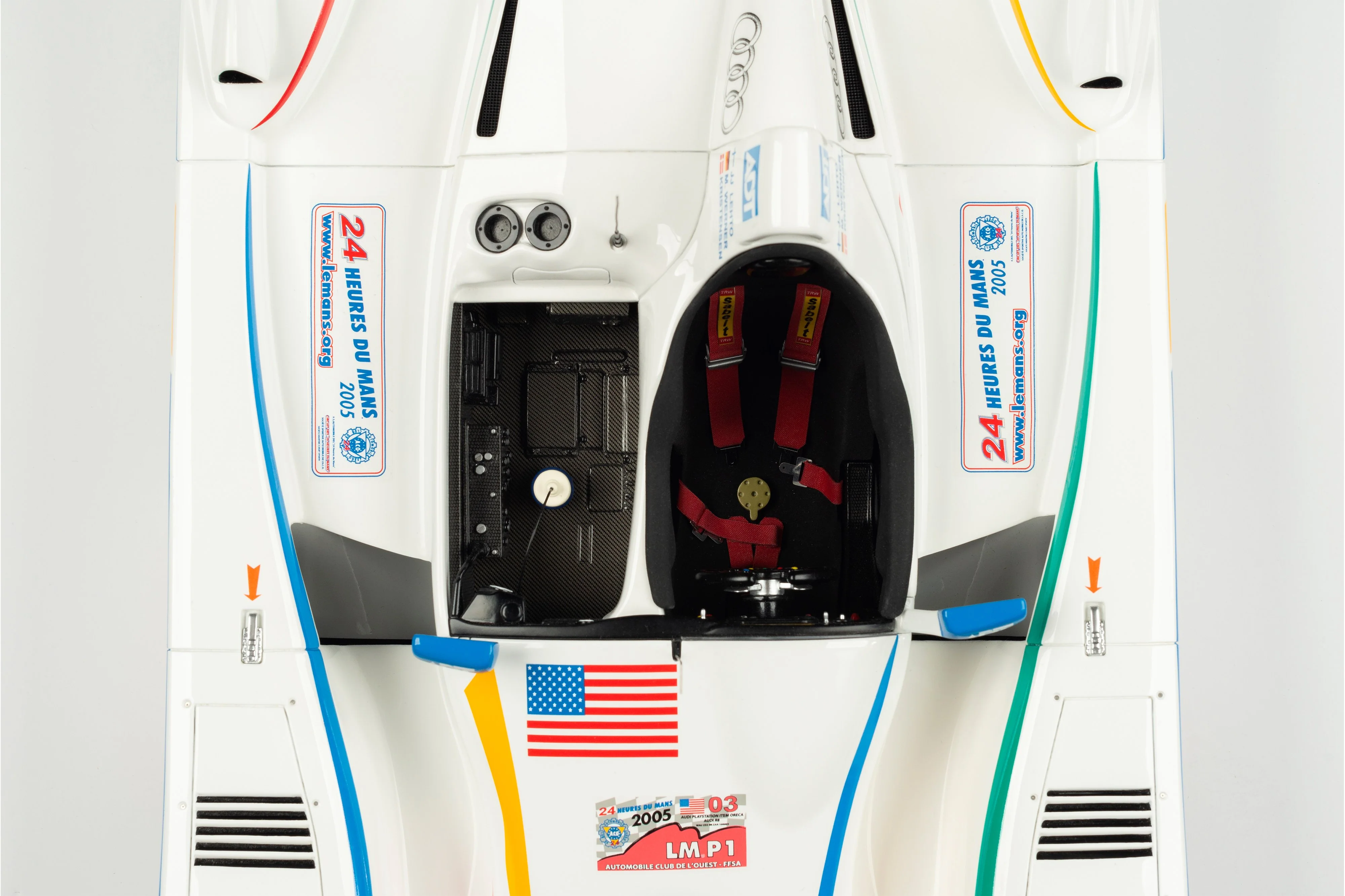 Audi R8 - 2005 Le Mans Winner - Image 14