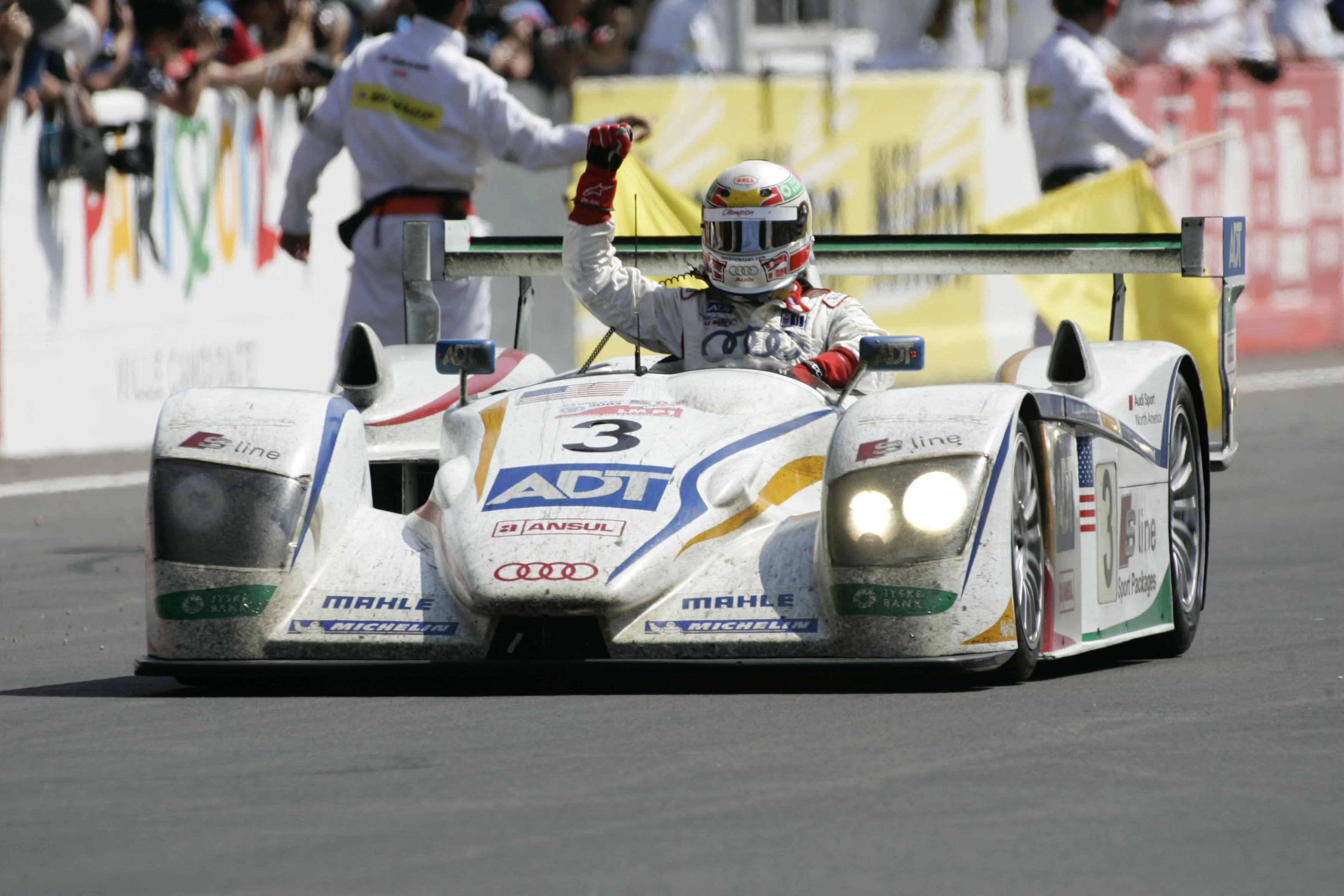 Audi R8 - 2005 Le Mans Winner - Race Weathered - Image 12