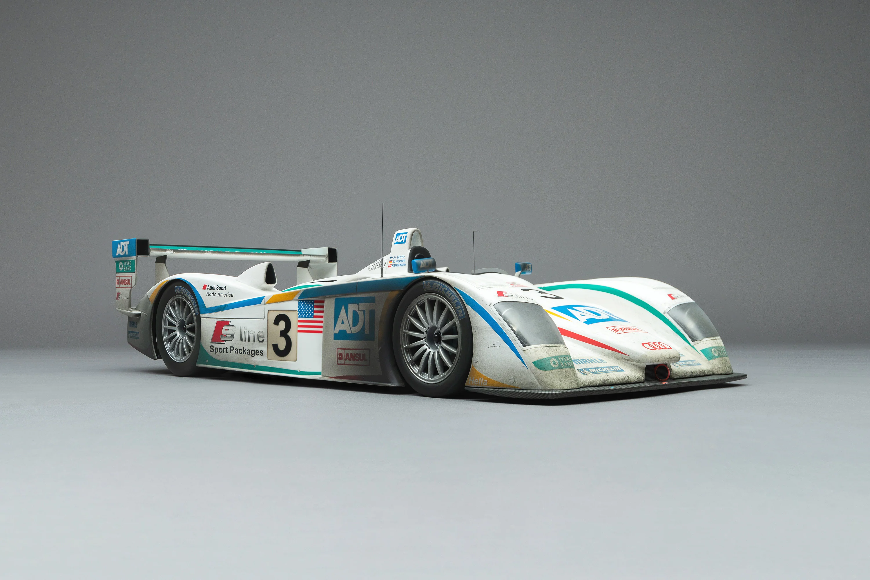 Audi R8 - 2005 Le Mans Winner - Race Weathered - Image 5