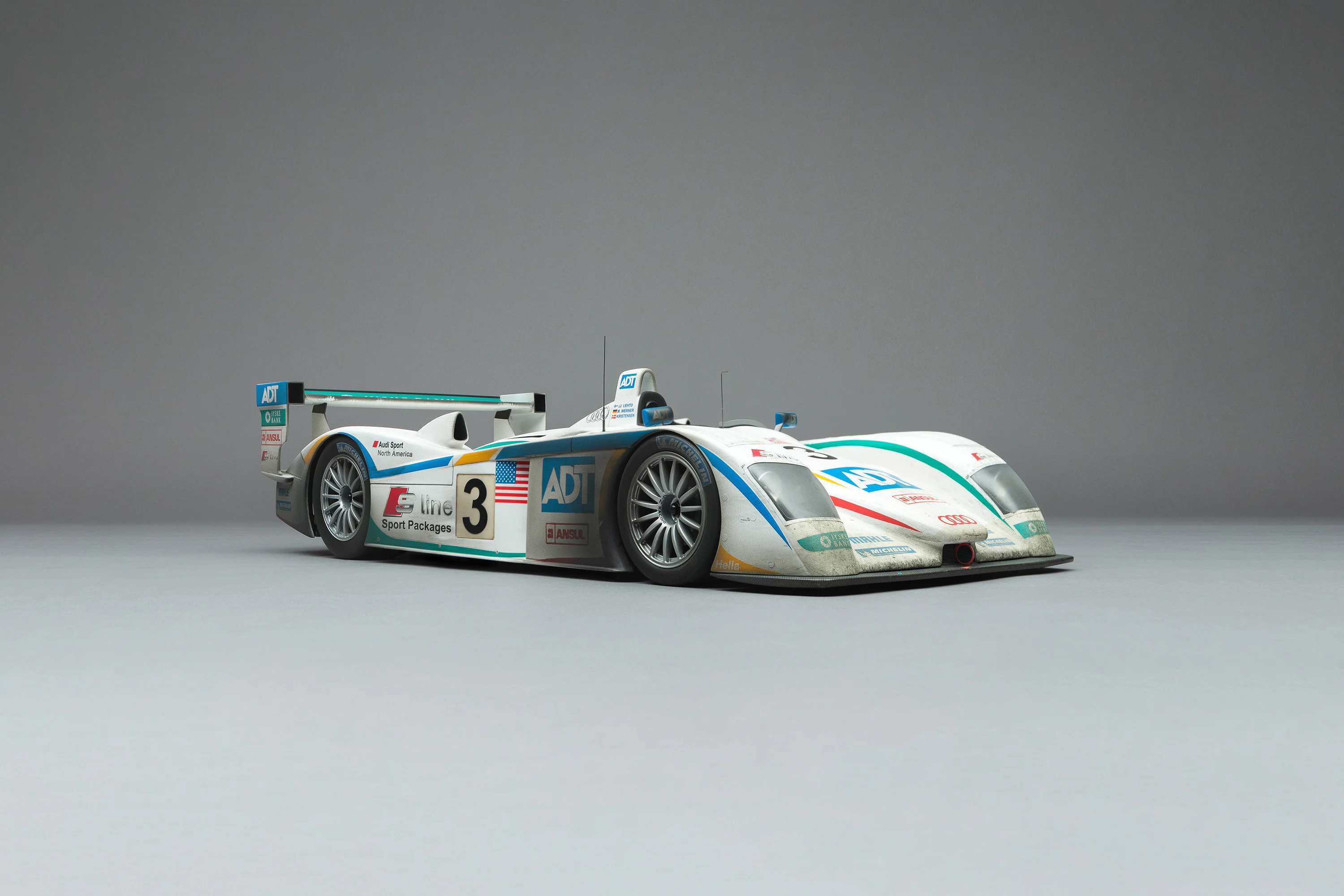 Audi R8 - 2005 Le Mans Winner - Race Weathered - Image 6