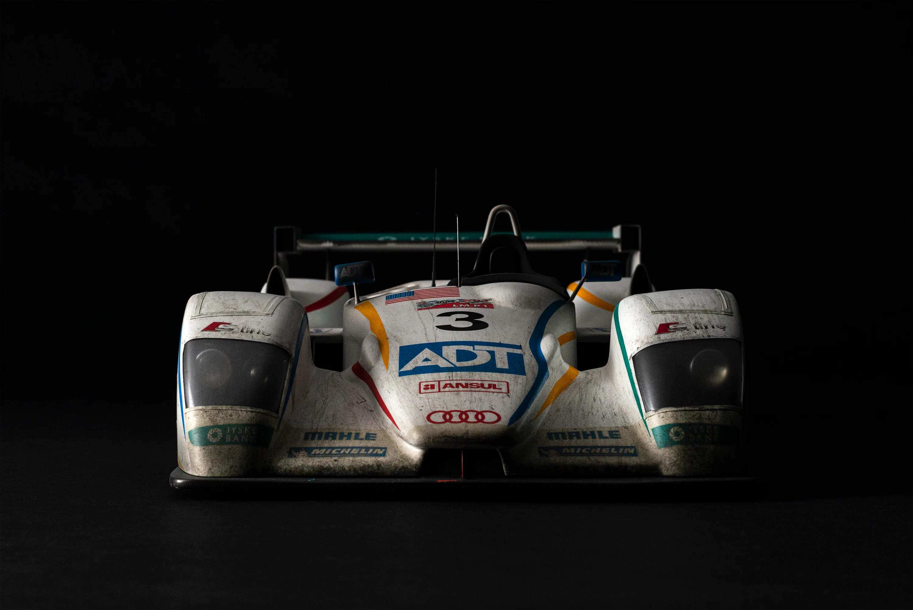 Audi R8 - 2005 Le Mans Winner - Race Weathered - Image 7