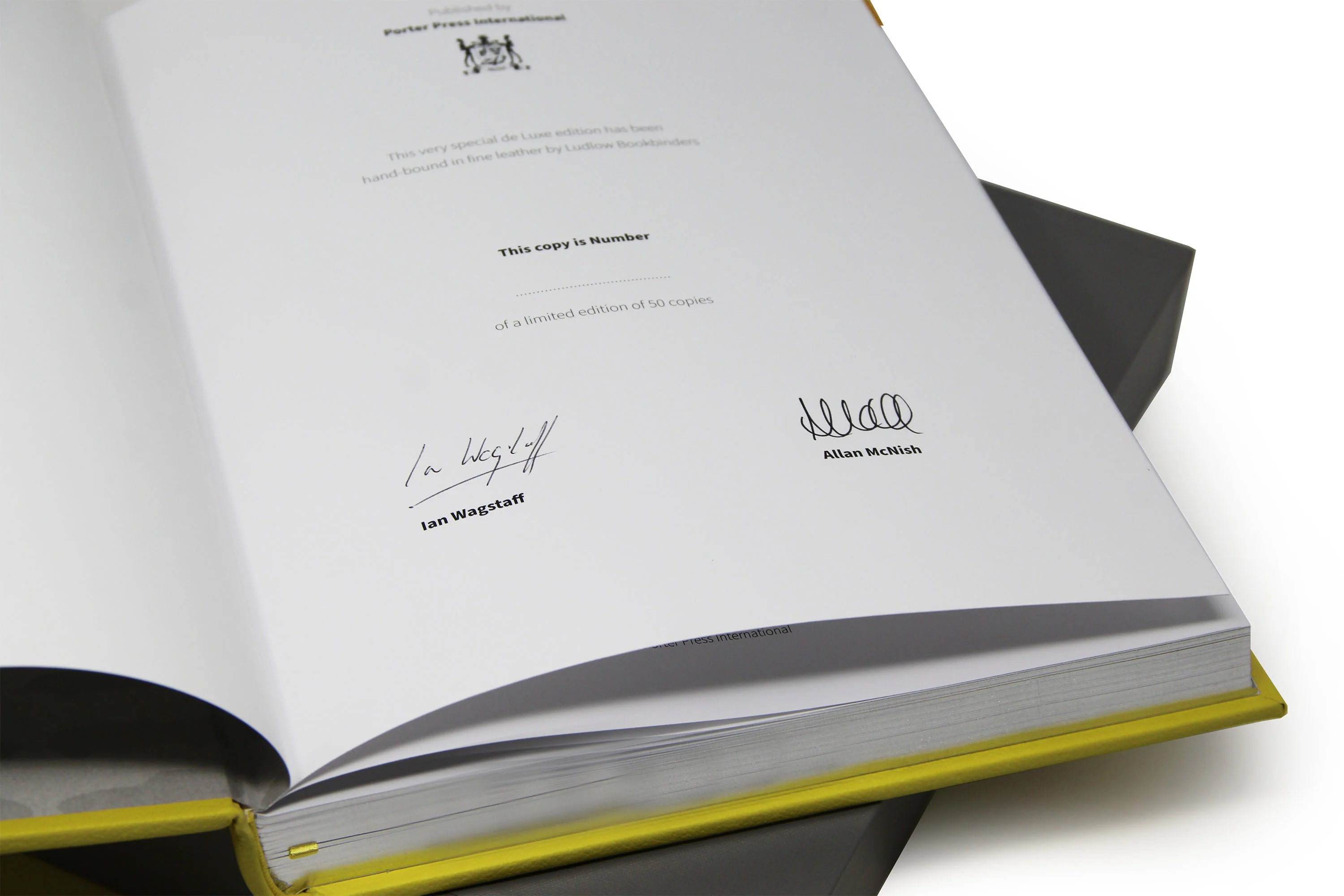 Audi R8 - The autobiography of R8-405 (Limited Edition) - Image 3