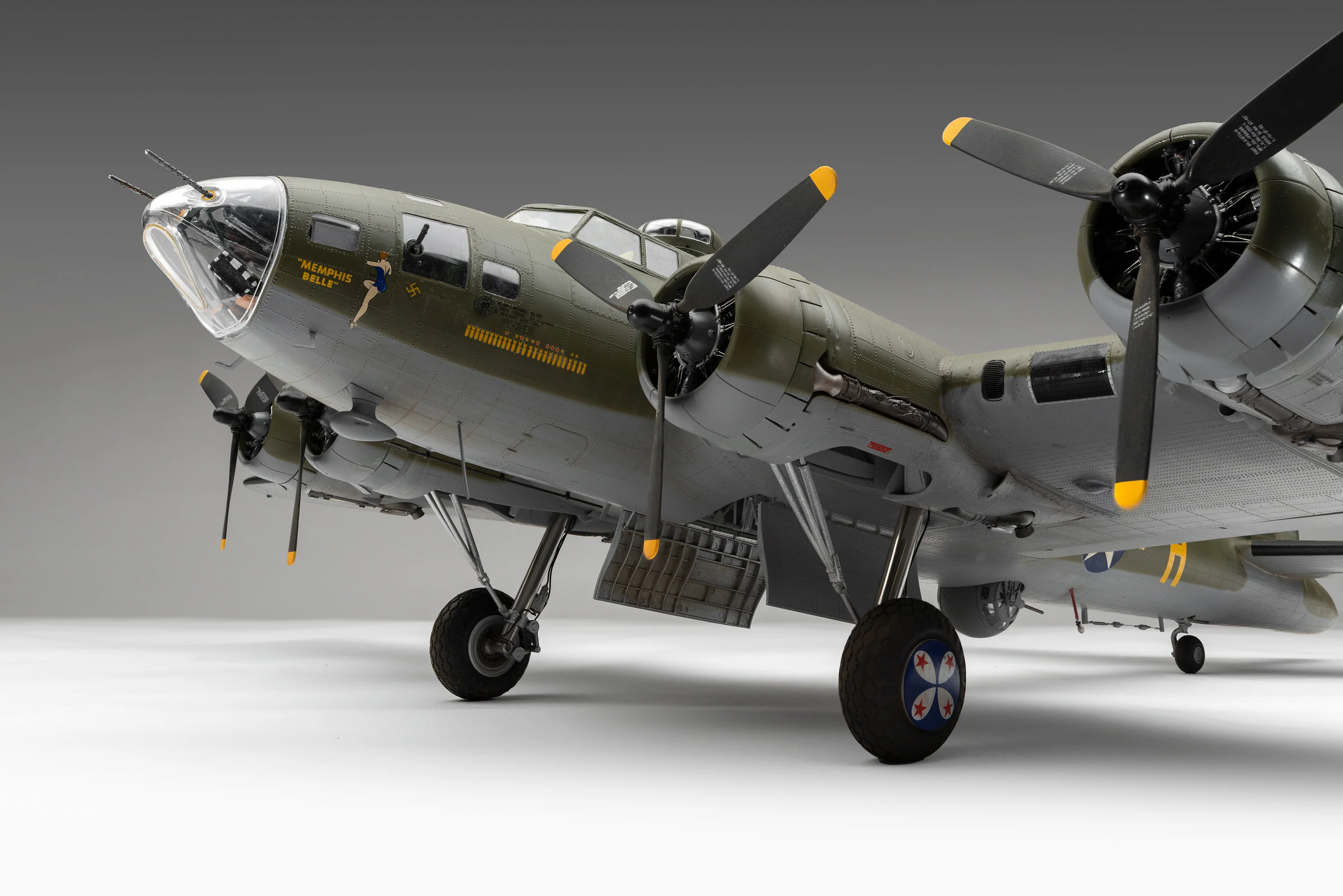 B-17F Flying Fortress - 'Memphis Belle' - Image 6