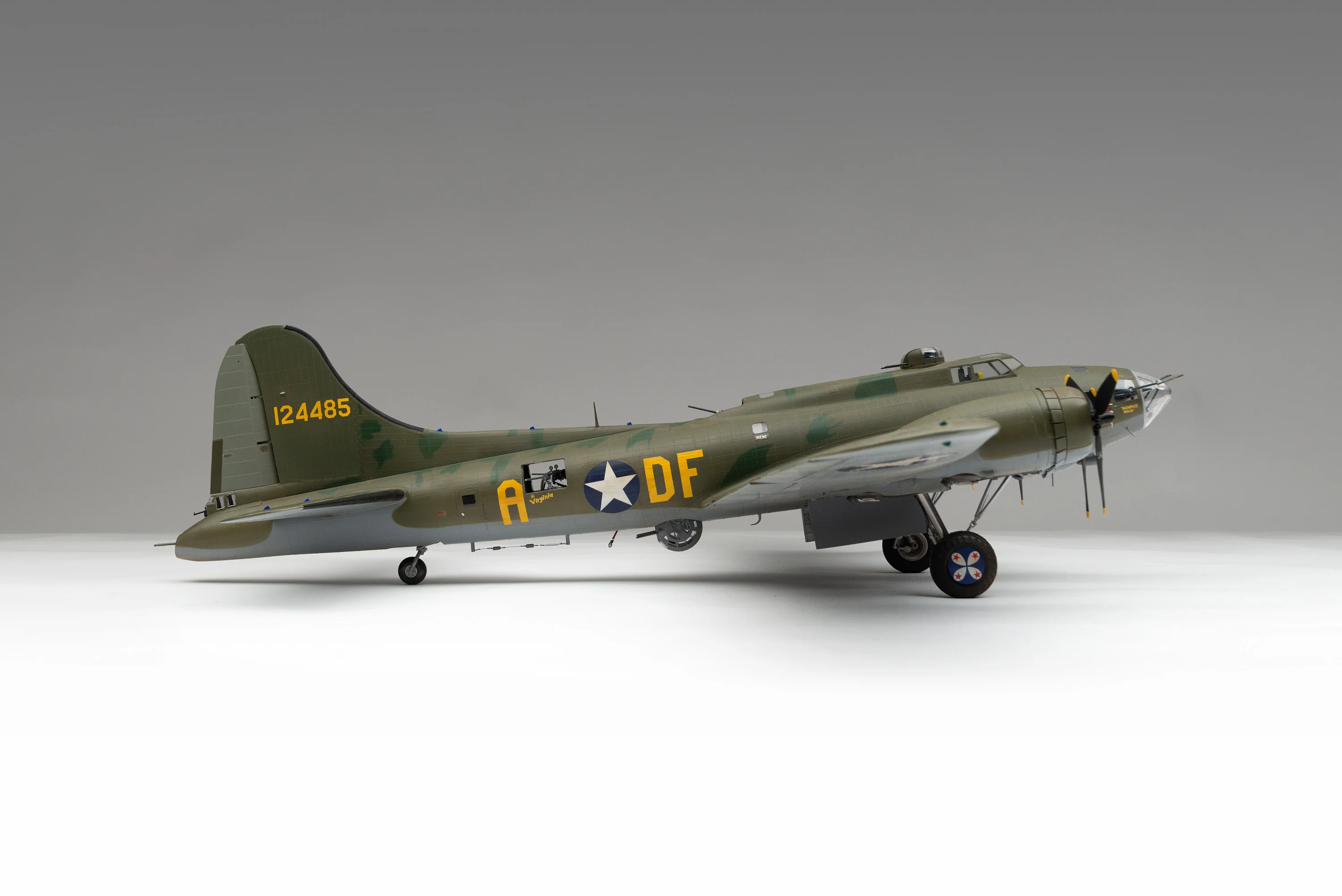 B-17F Flying Fortress - 'Memphis Belle' - Image 9