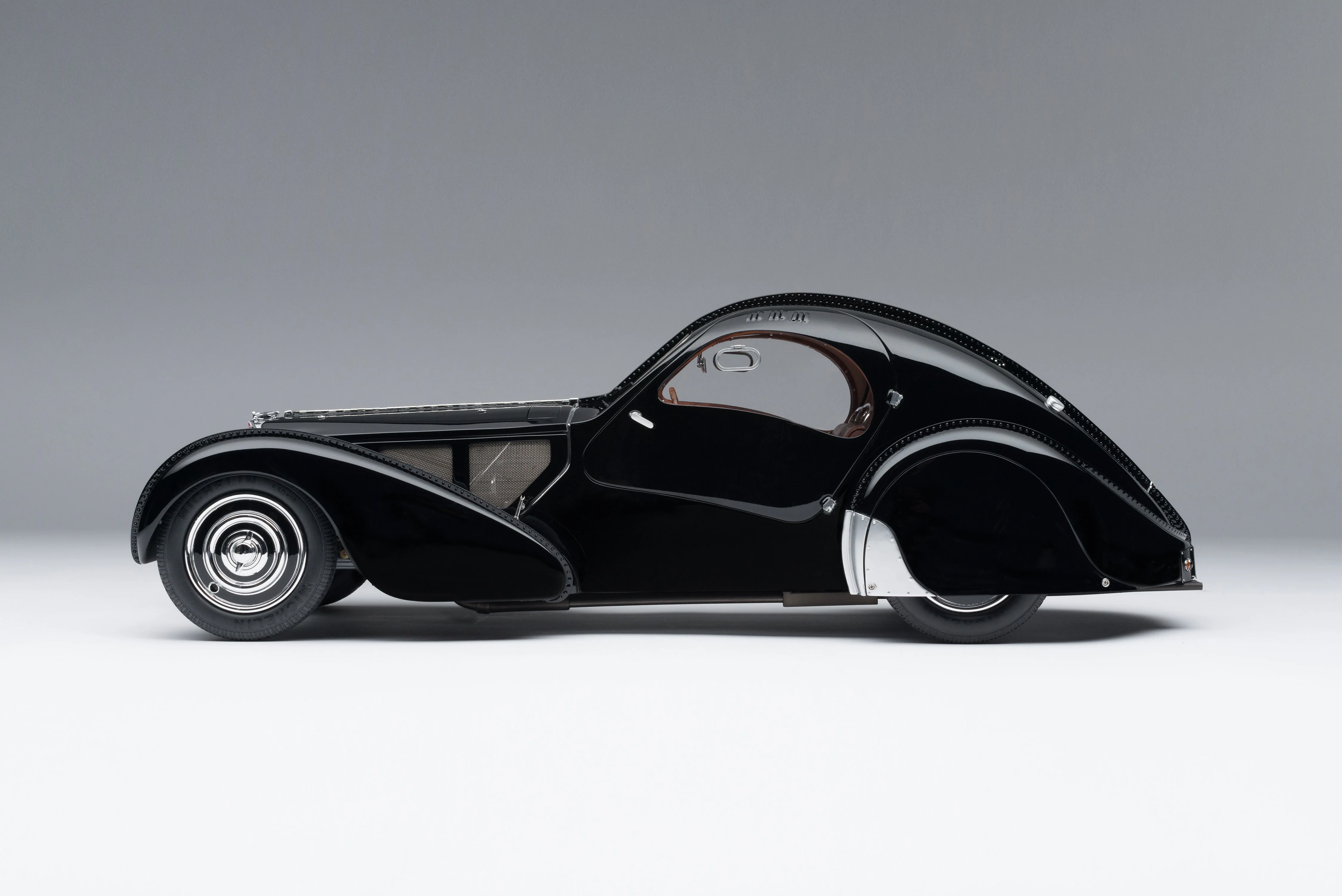 BUGATTI Type 57SC Atlantic - "La Voiture Noire" (1936) - Image 11