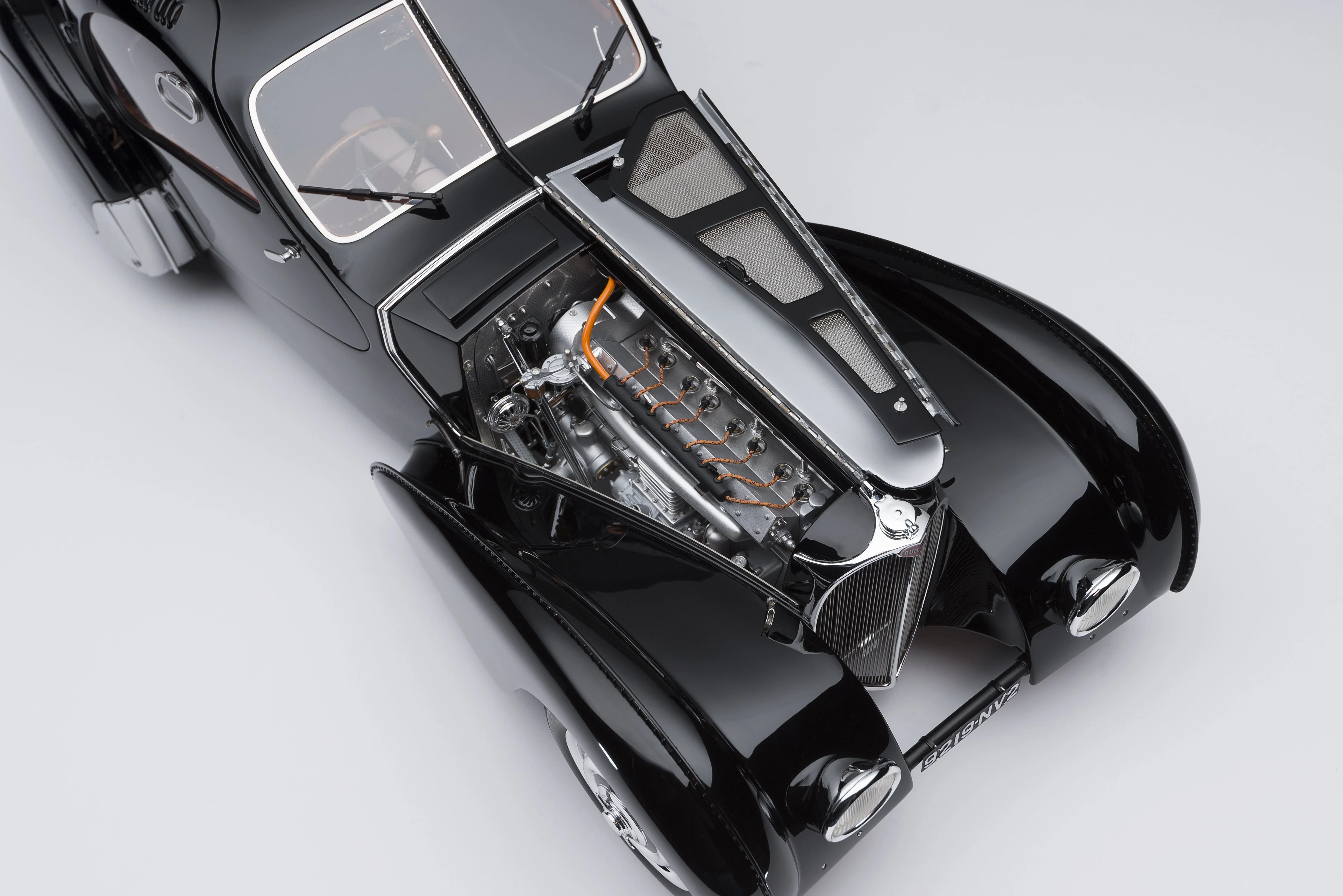 BUGATTI Type 57SC Atlantic - "La Voiture Noire" (1936) - Image 12