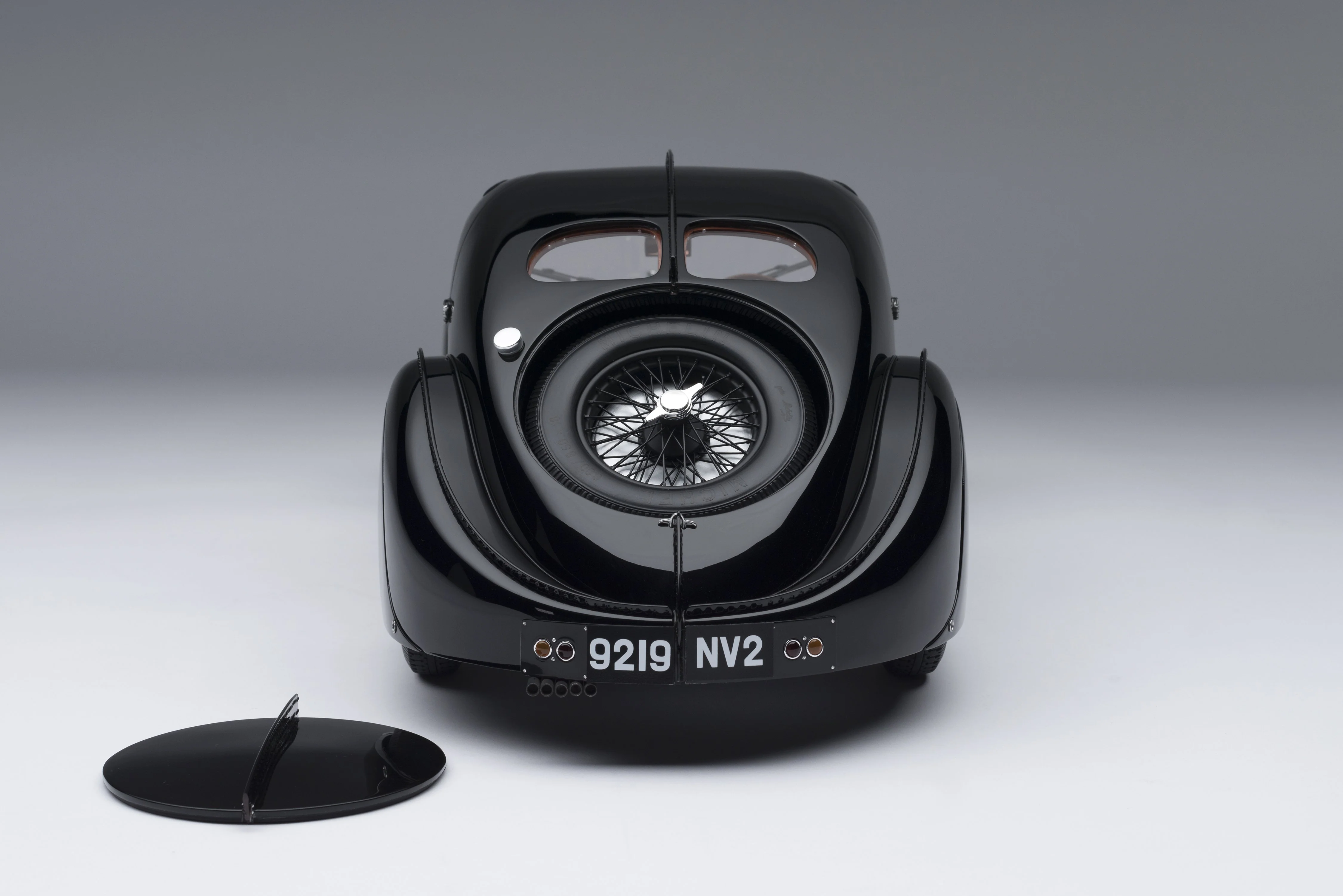 BUGATTI Type 57SC Atlantic - "La Voiture Noire" (1936) - Image 6