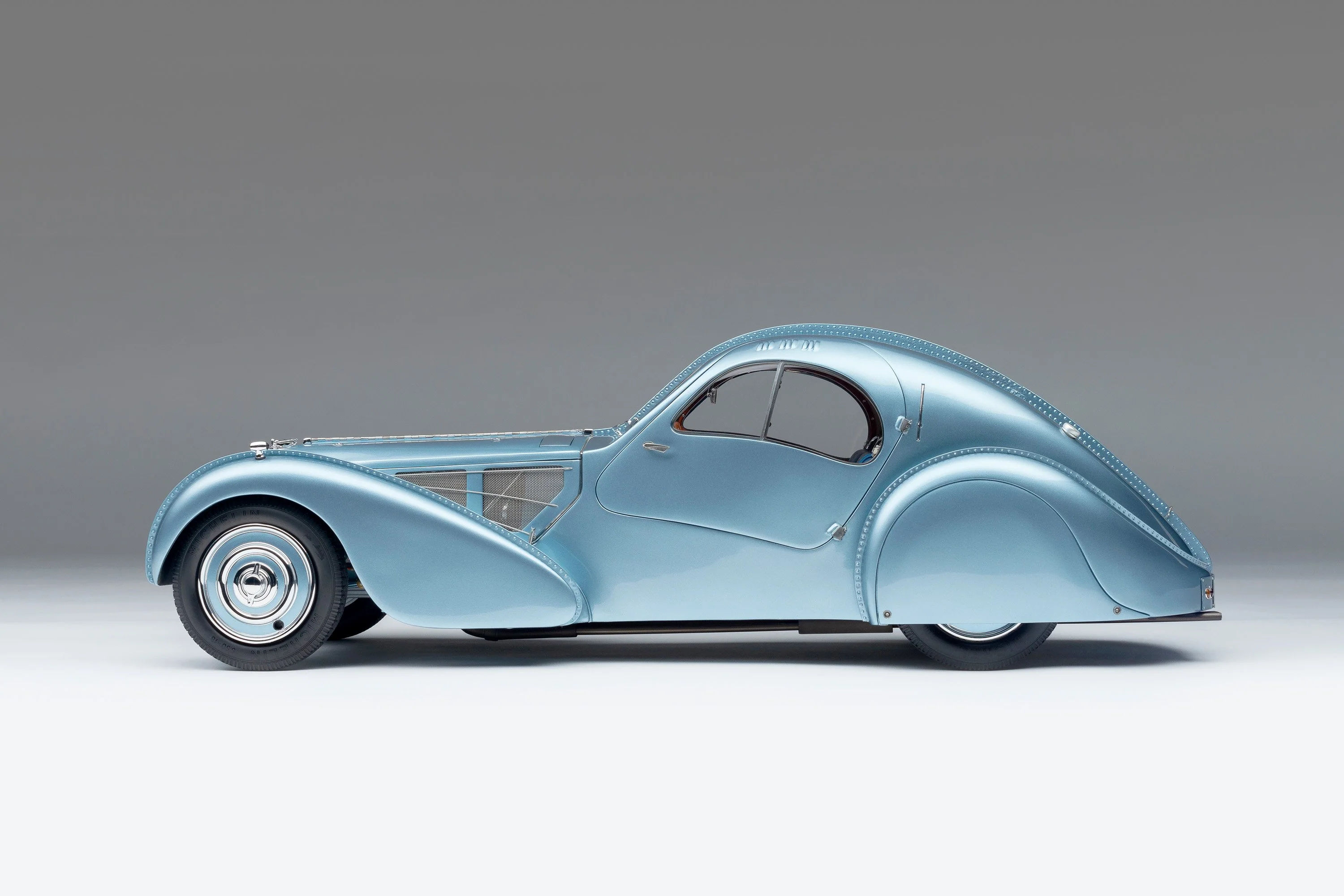 BUGATTI Type 57SC Atlantic "The Lord Rothschild" (1938) - Image 11