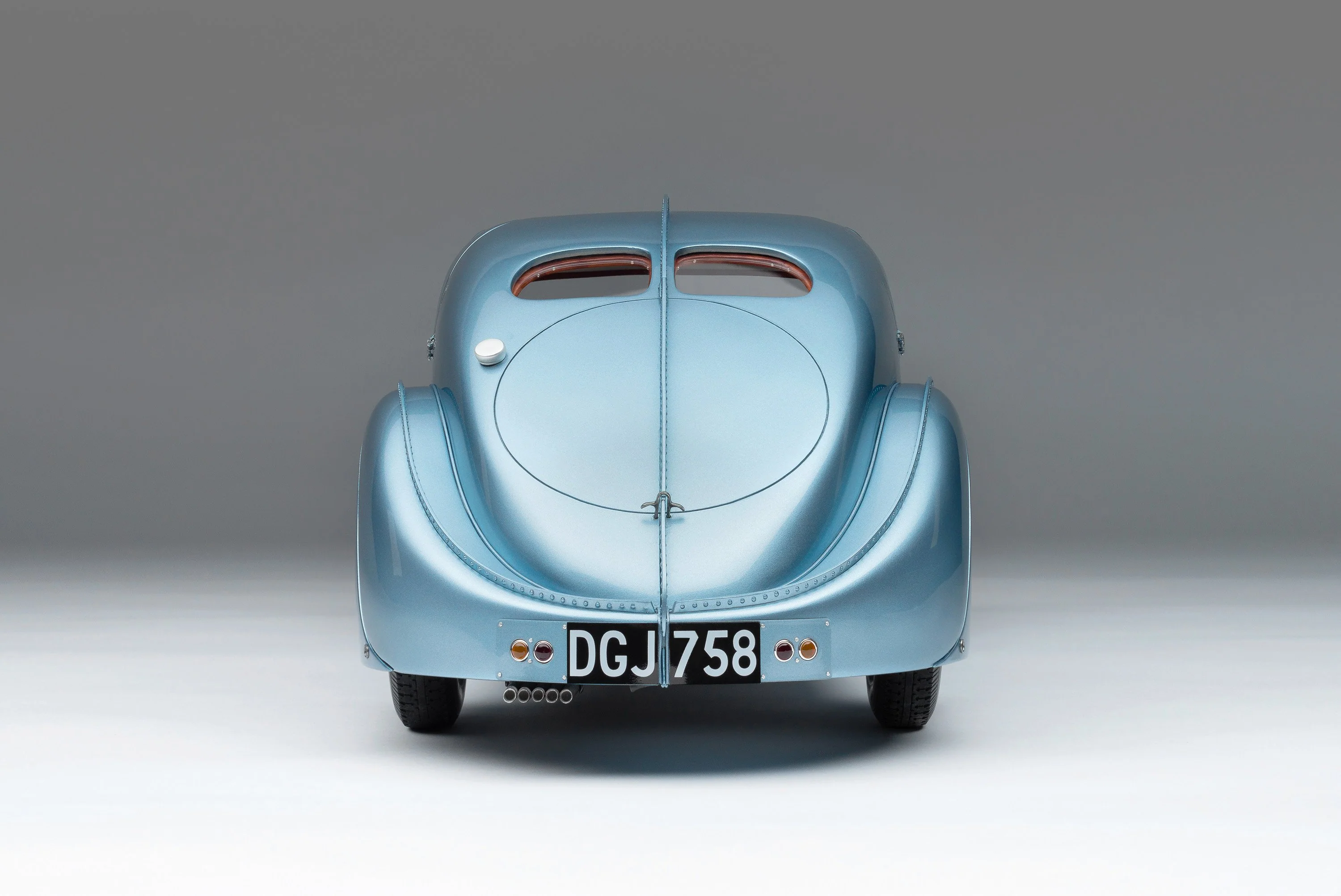 BUGATTI Type 57SC Atlantic "The Lord Rothschild" (1938) - Image 13