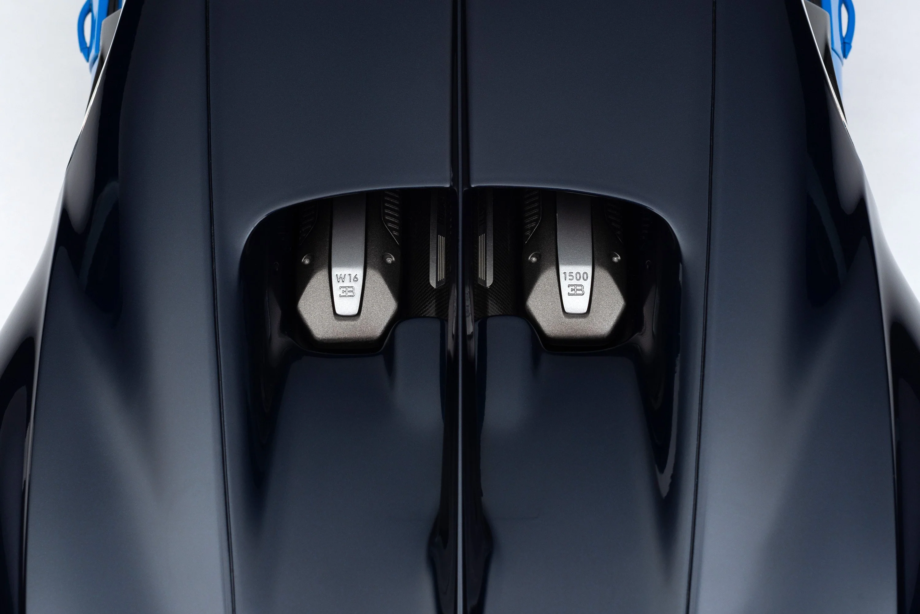 BUGATTI Chiron (2016) - Image 8