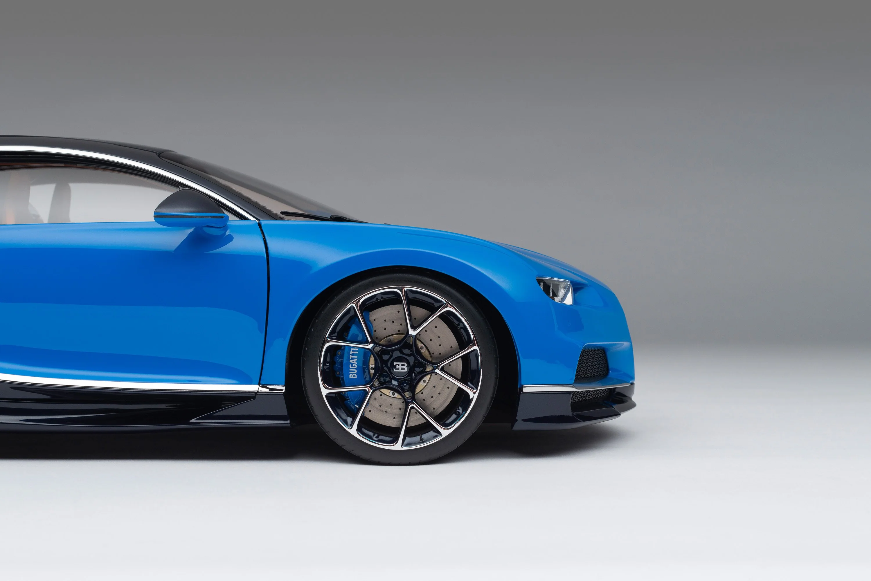 BUGATTI Chiron (2016) - Image 9