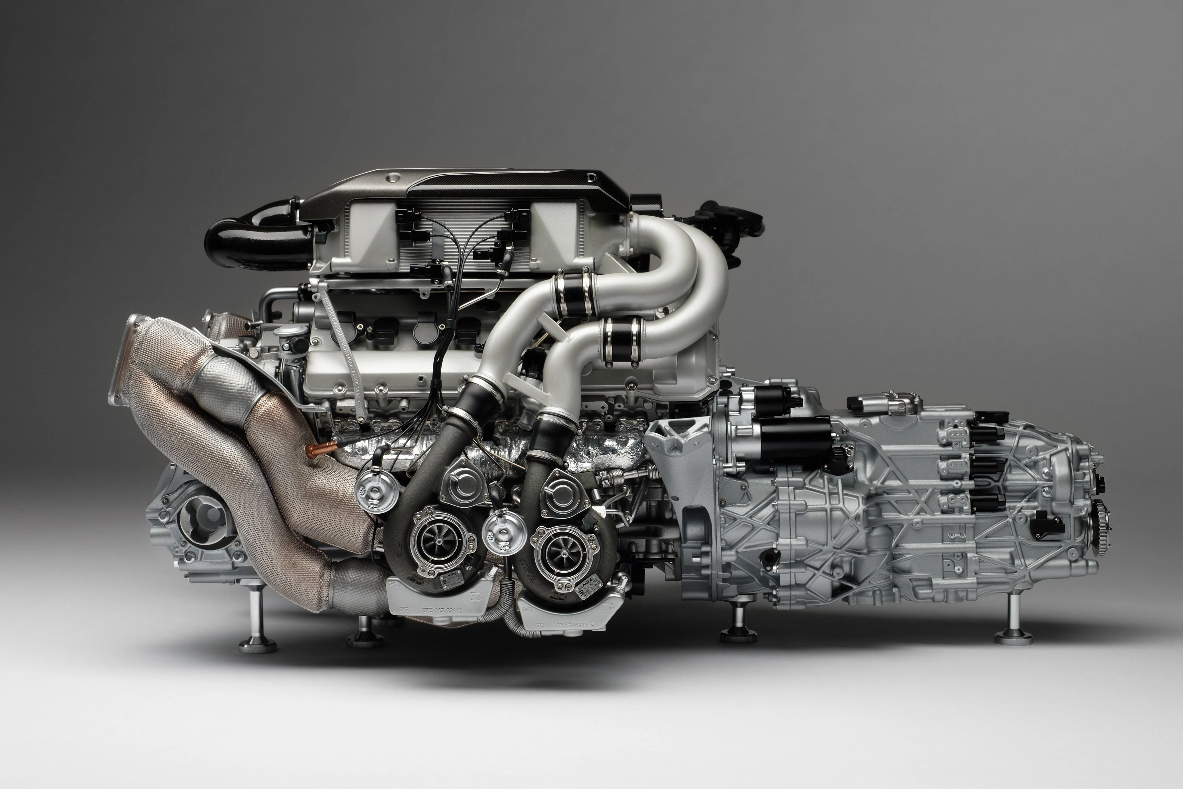 BUGATTI Chiron 8.0L W16 Engine and Gearbox (2016) - Image 7