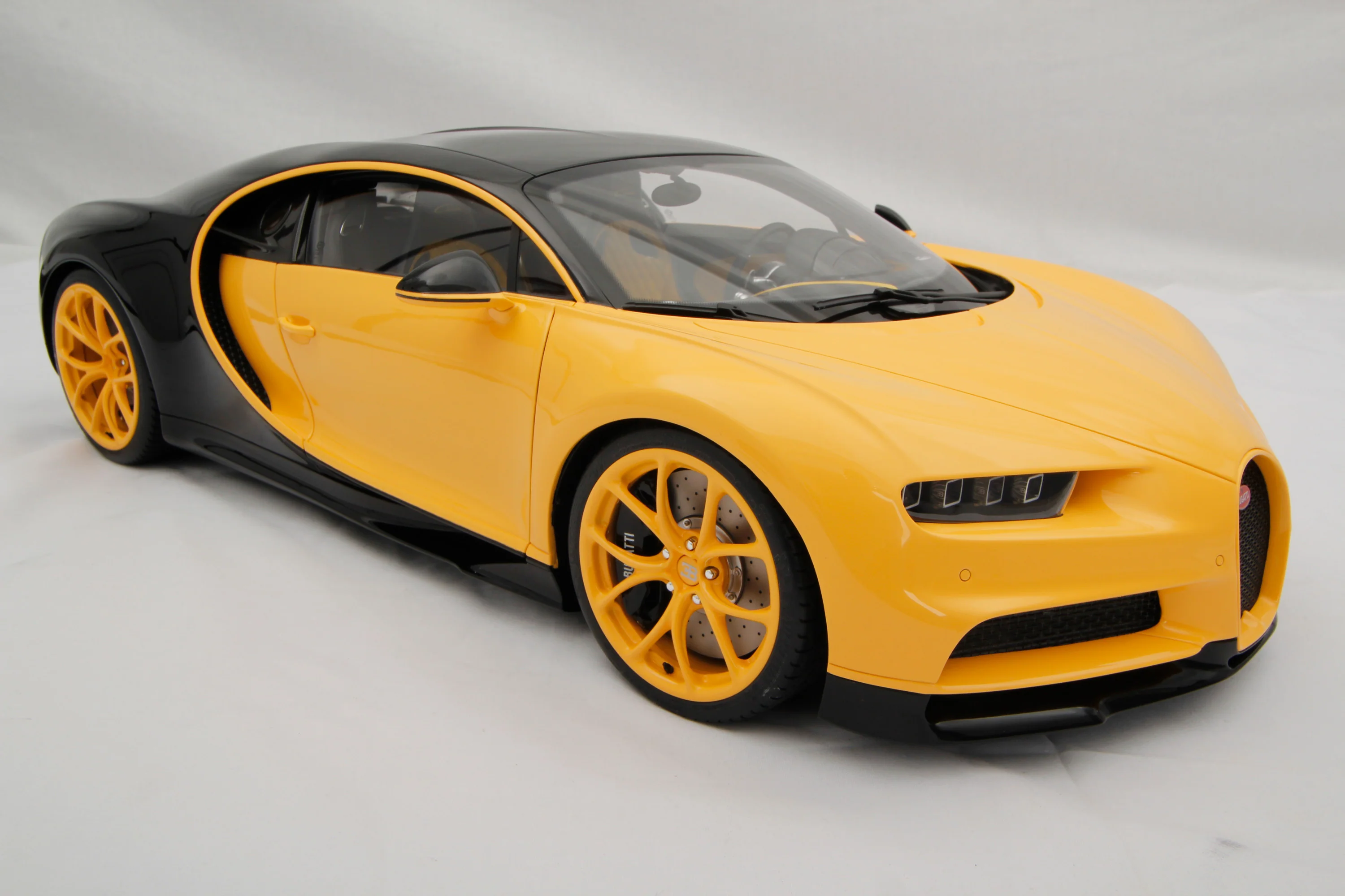 BUGATTI Chiron - Tailor Made - Image 14