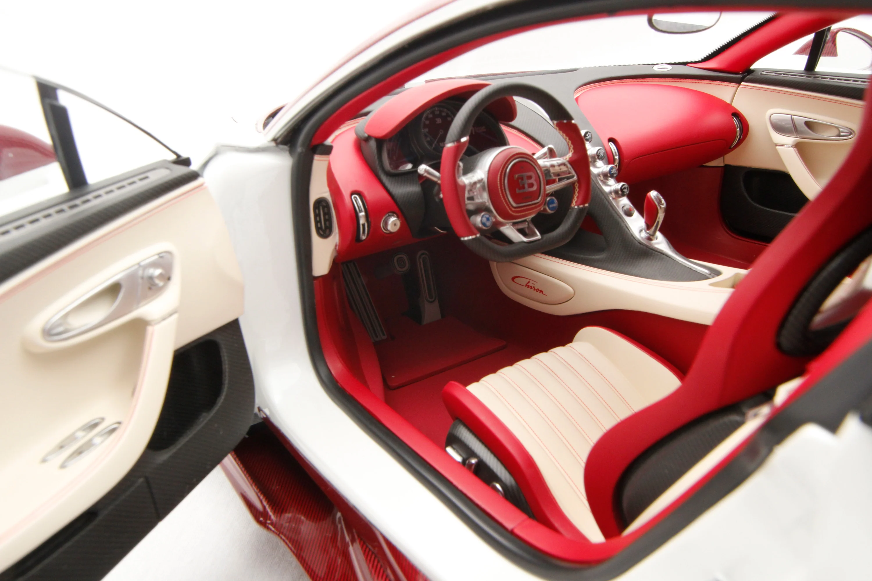 BUGATTI Chiron - Tailor Made - Image 3