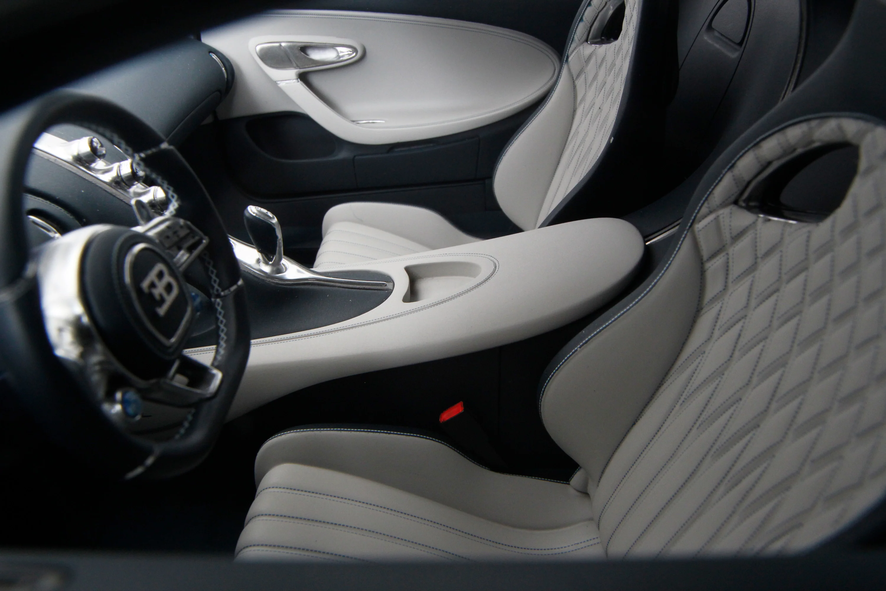 BUGATTI Chiron - Tailor Made - Image 8