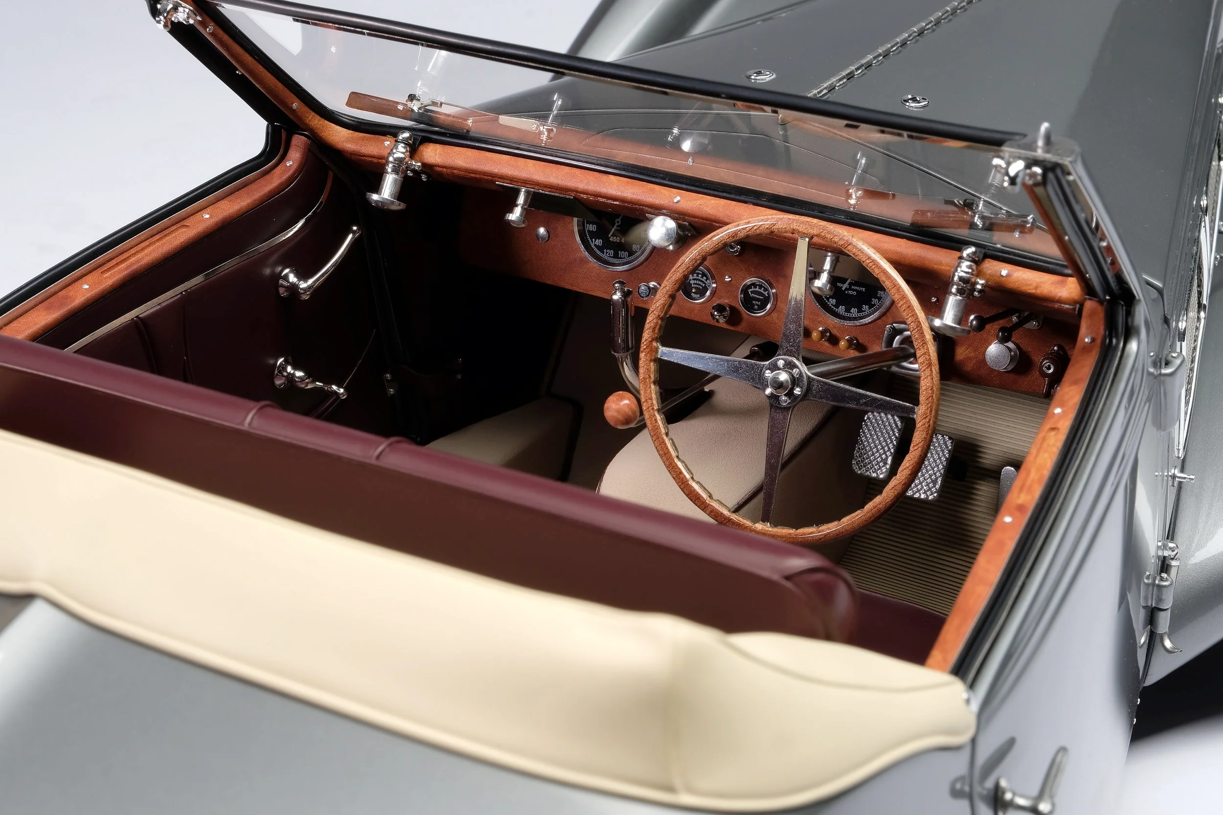 BUGATTI Type 57SC Gangloff Cabriolet (1937) - Image 10