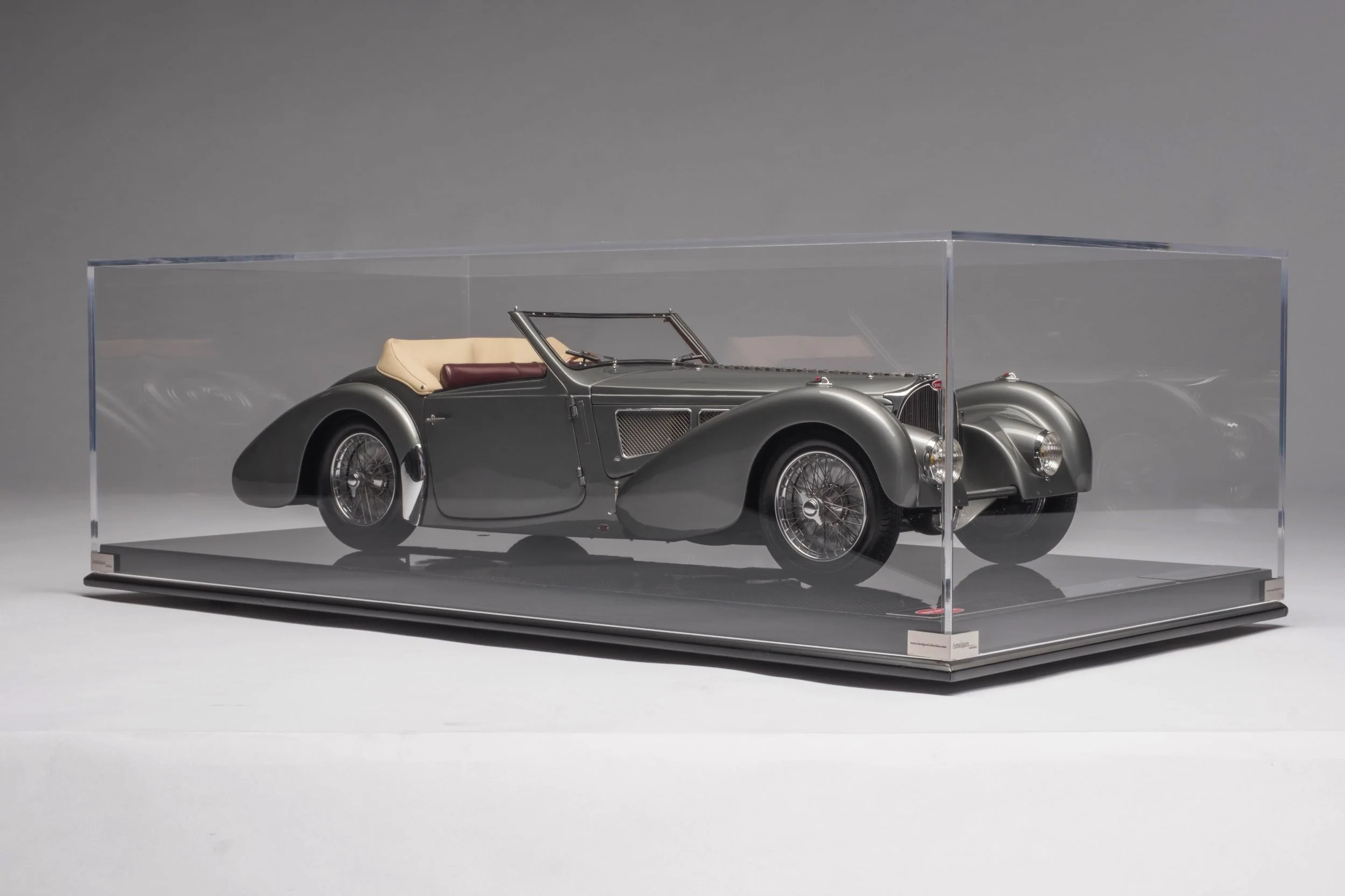 BUGATTI Type 57SC Gangloff Cabriolet (1937) - Image 12