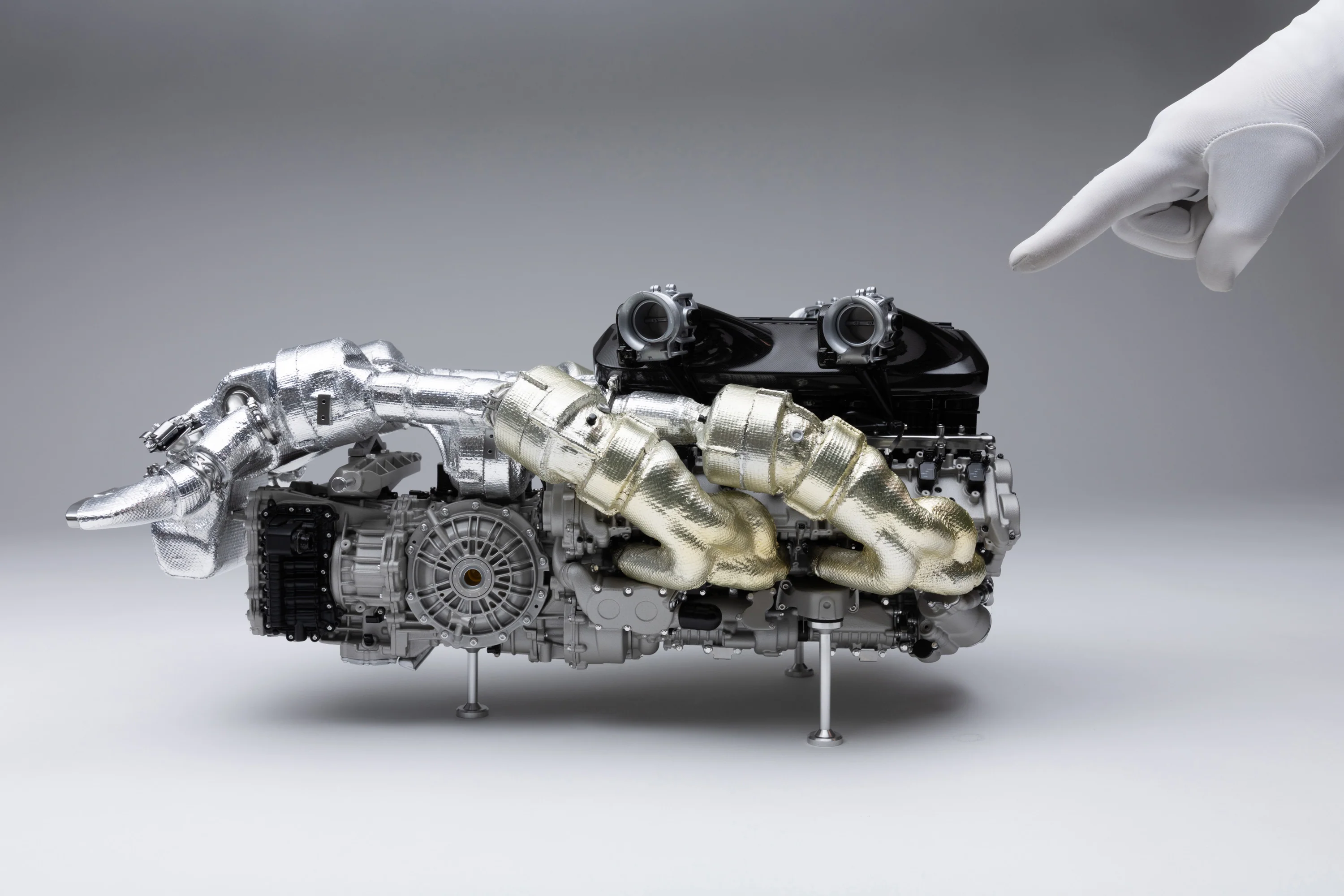 BUGATTI Tourbillon V16 Engine and Gearbox (2026) - Image 4