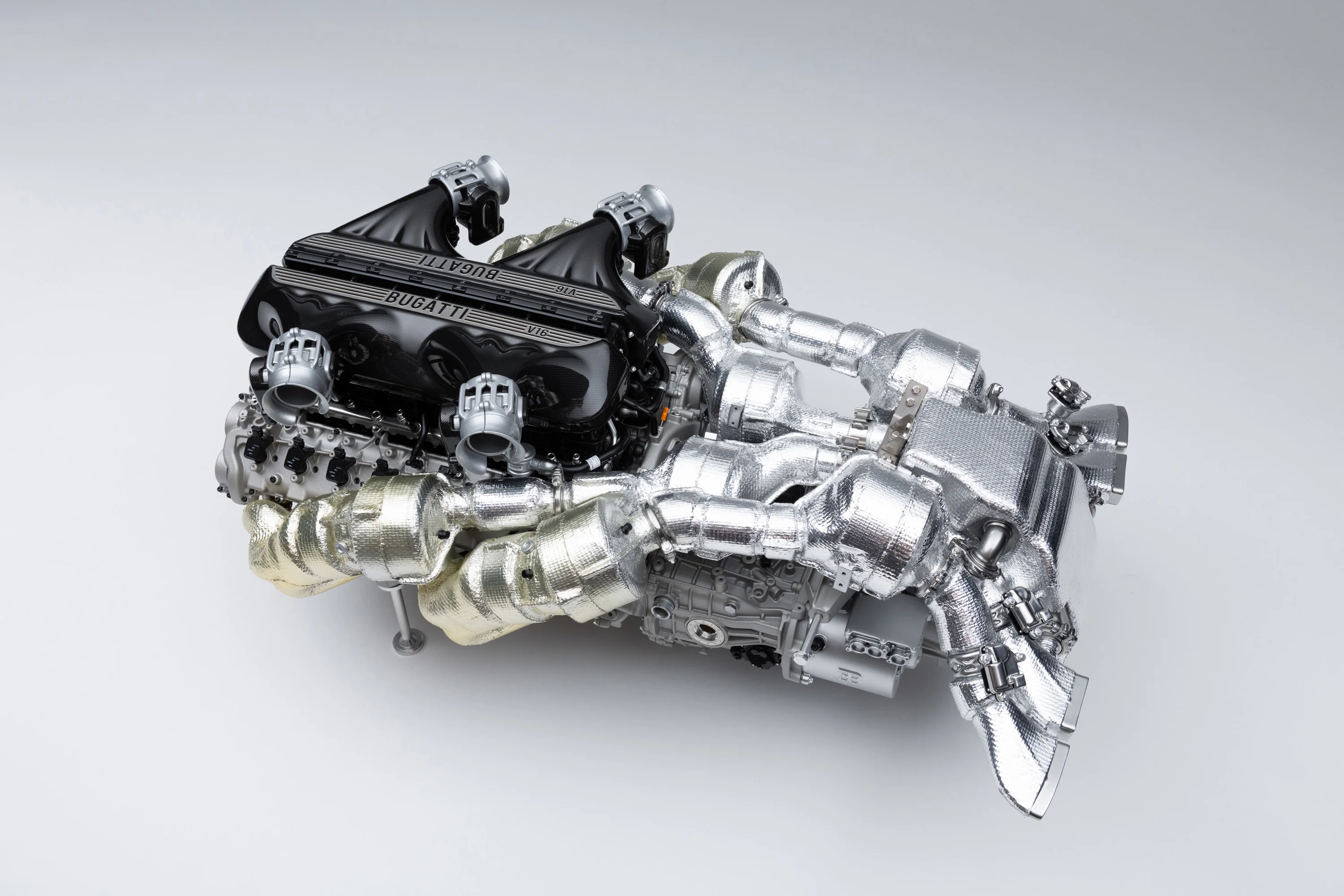 BUGATTI Tourbillon V16 Engine and Gearbox (2026) - Image 6