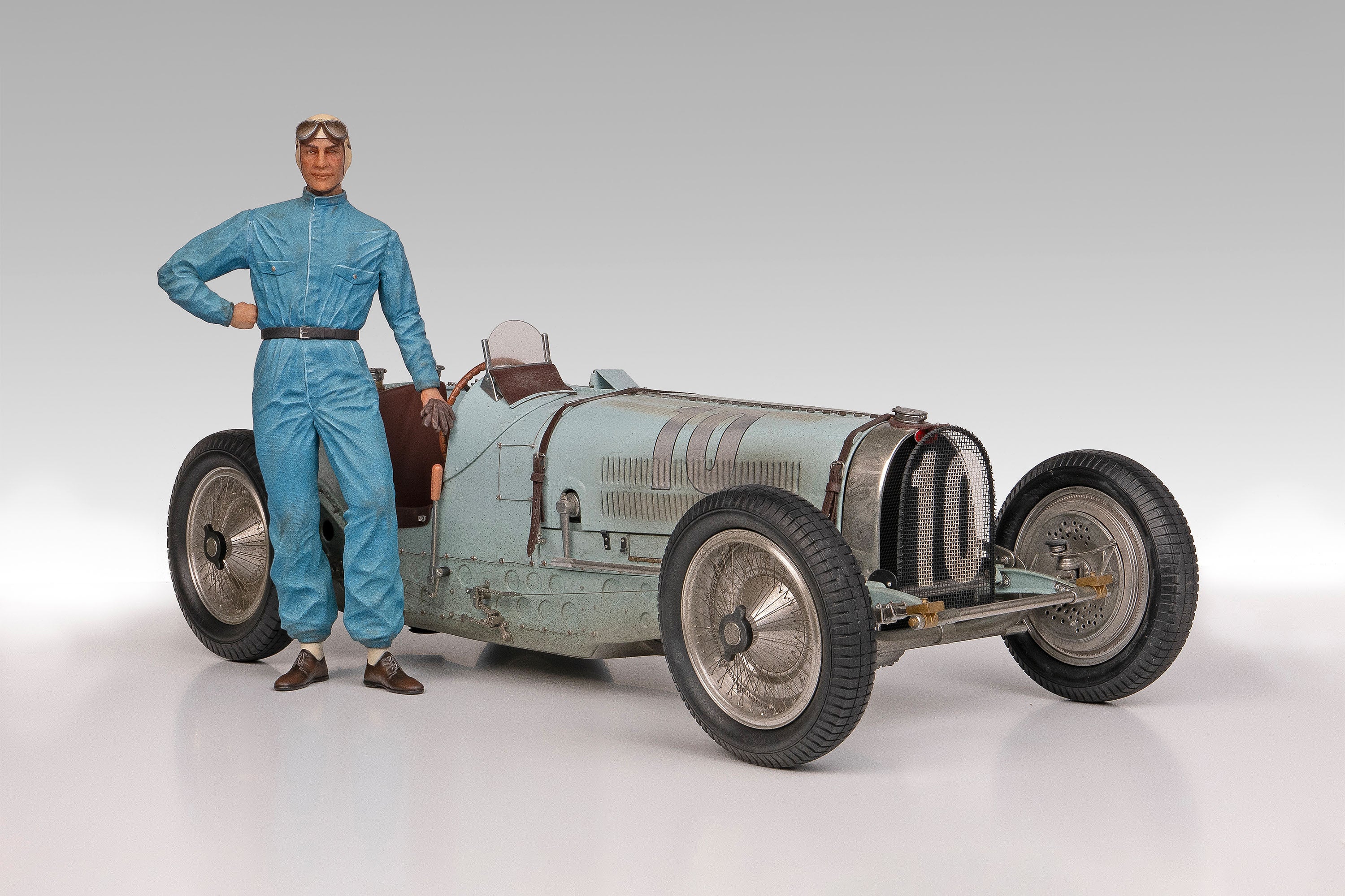 BUGATTI Type 59 - 1935 Belgian Grand Prix - Jean-Pierre Wimille Figure Edition - Image 4