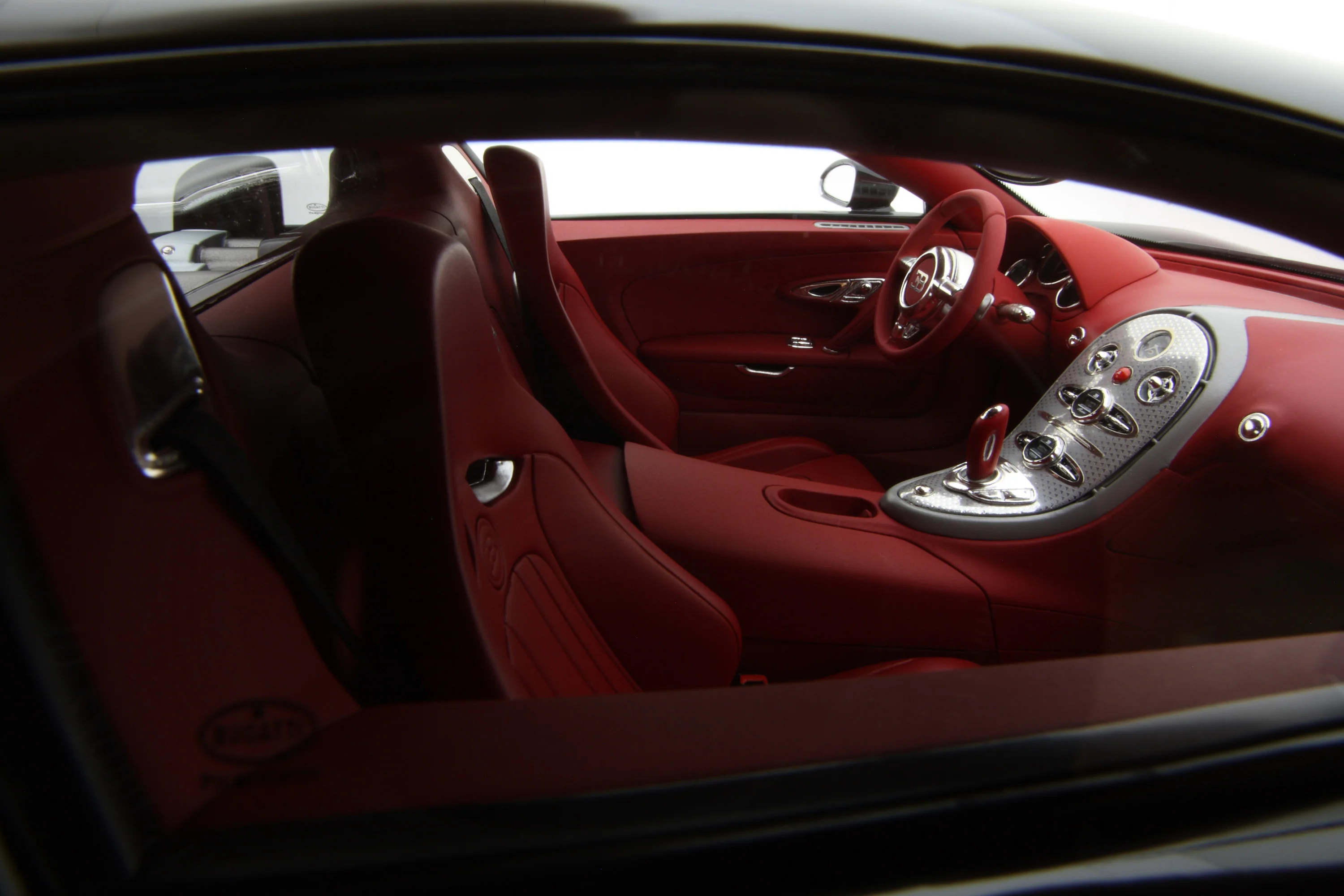 BUGATTI Veyron (2005) - Image 4