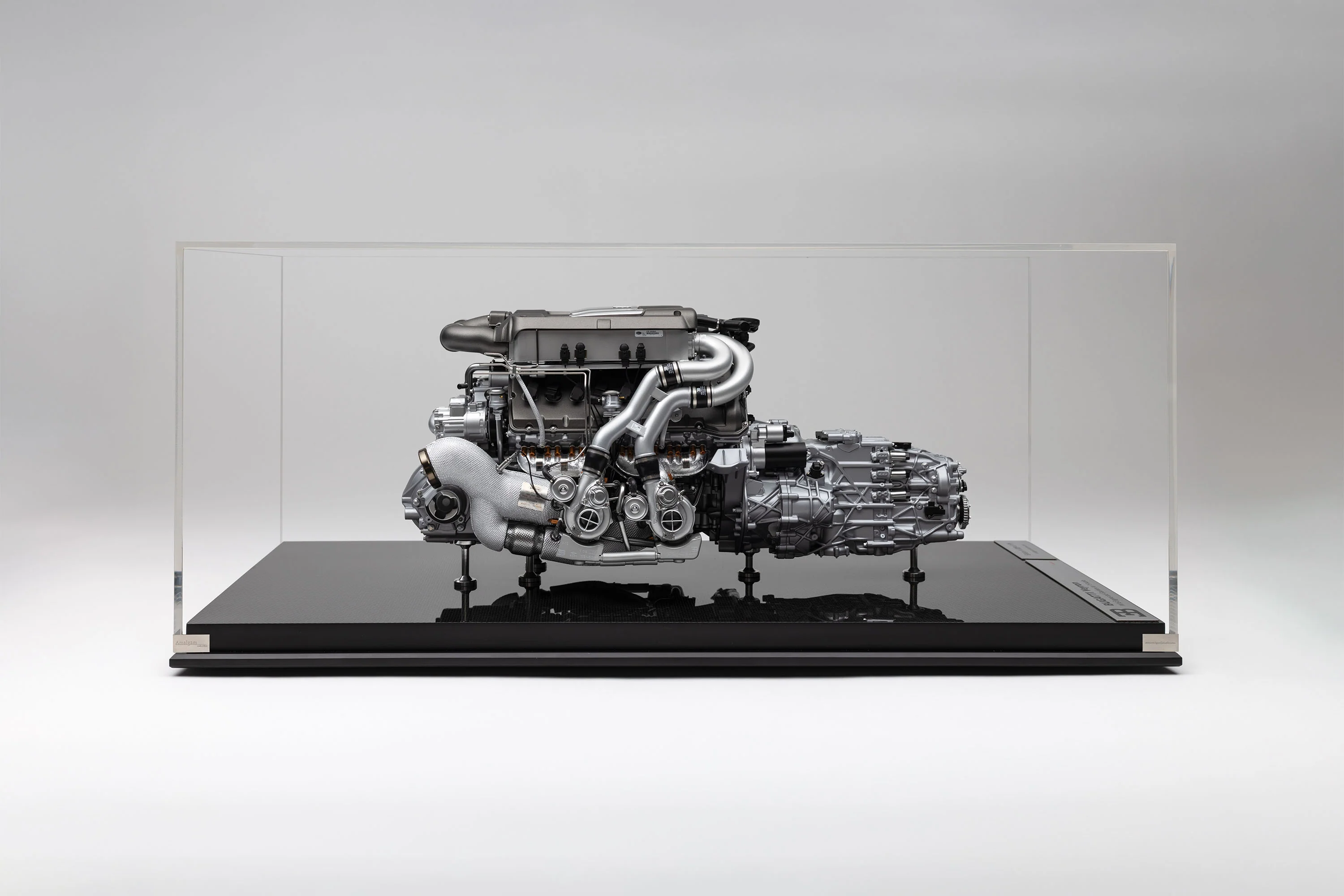 BUGATTI Veyron W16 Engine and Gearbox (2005) - Image 6